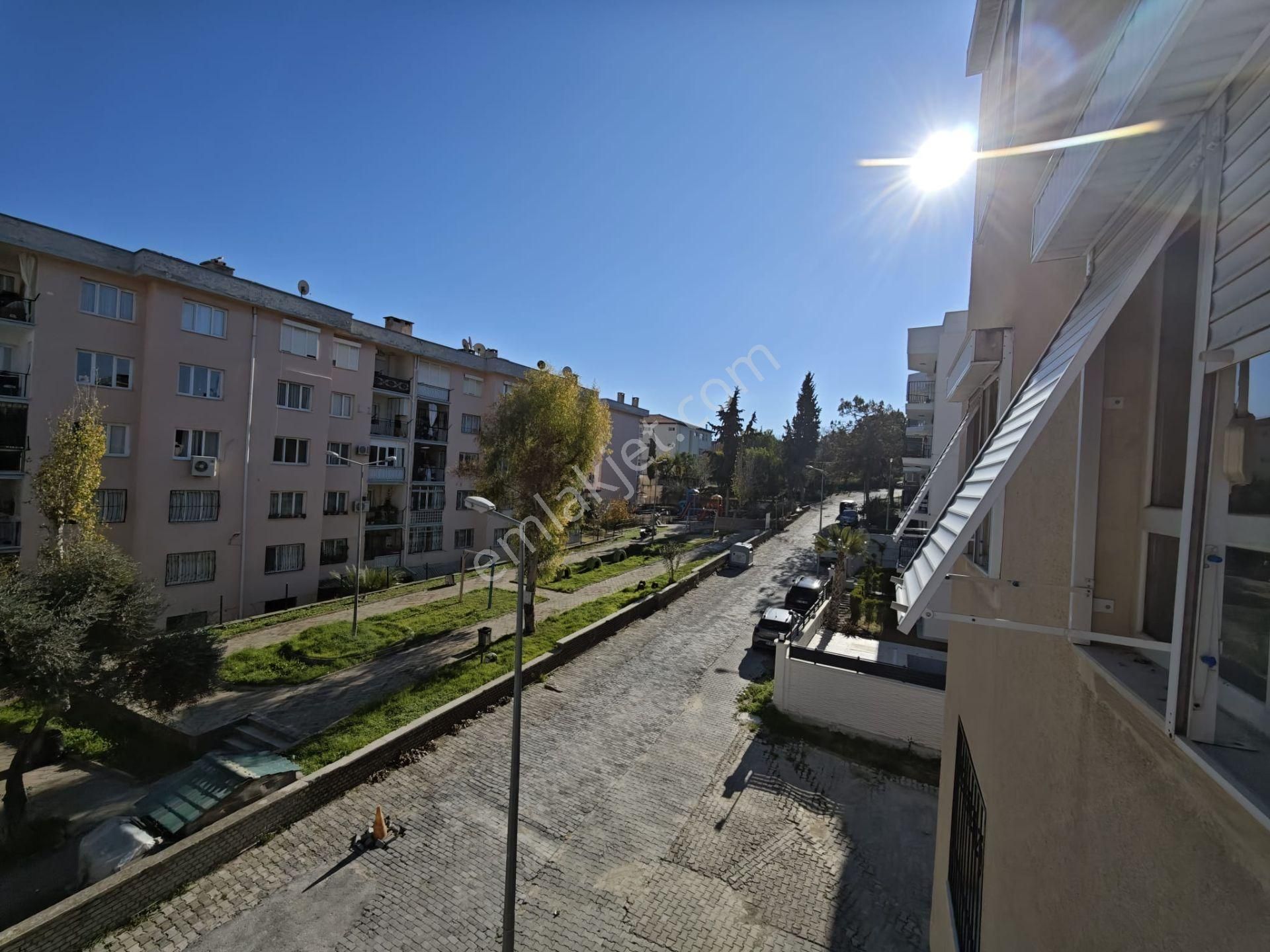 Kuşadası Hacıfeyzullah Mah Kiralık Görüşü Ve Üç Tarafı Açık Ferah Bir Köşe Daire - Görsel 25