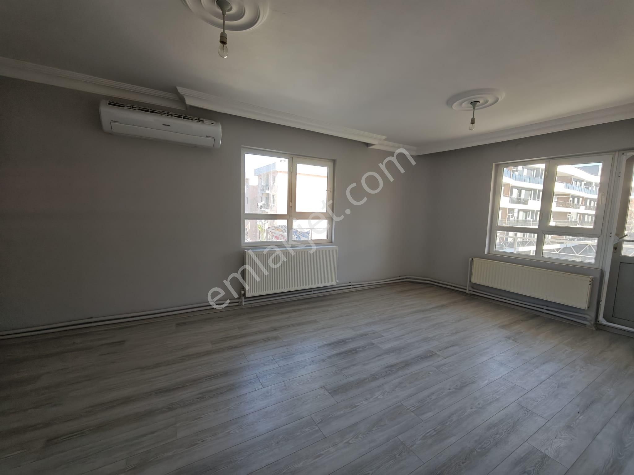 Kuşadası Hacıfeyzullah Mah Kiralık Görüşü Ve Üç Tarafı Açık Ferah Bir Köşe Daire - Görsel 10