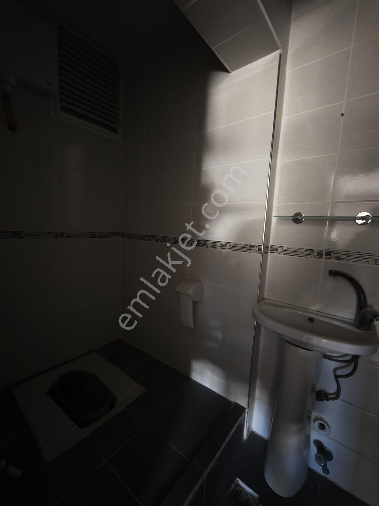 Kuşadası Hacıfeyzullah Mah Kiralık Görüşü Ve Üç Tarafı Açık Ferah Bir Köşe Daire - Görsel 20