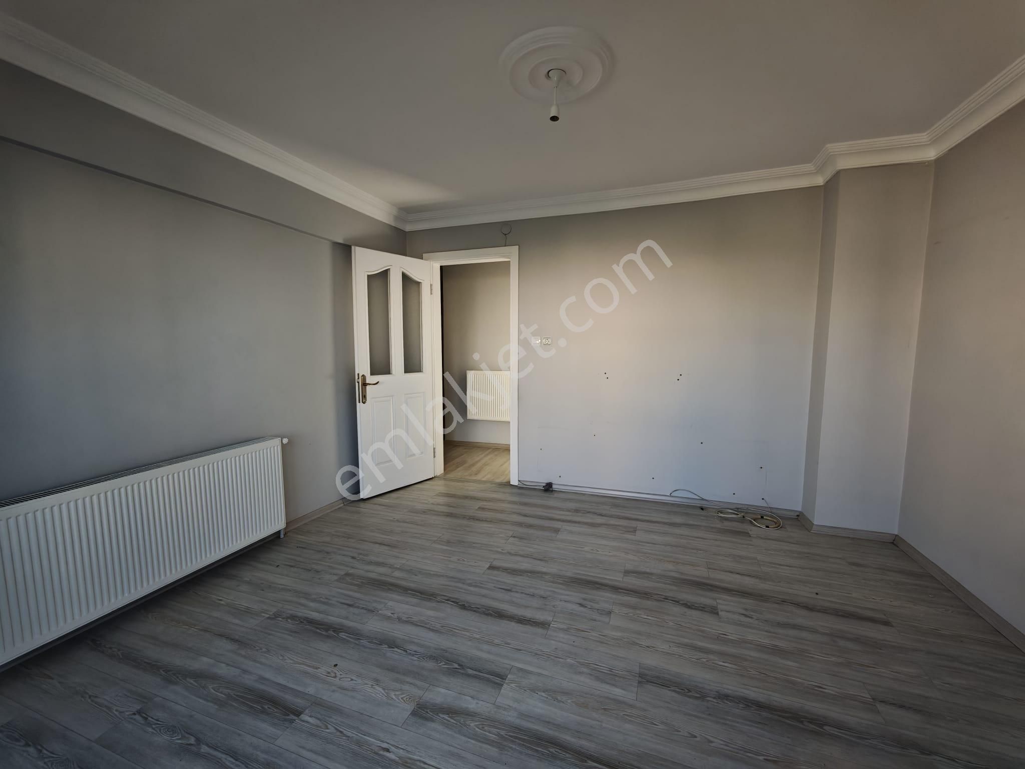 Kuşadası Hacıfeyzullah Mah Kiralık Görüşü Ve Üç Tarafı Açık Ferah Bir Köşe Daire - Görsel 7