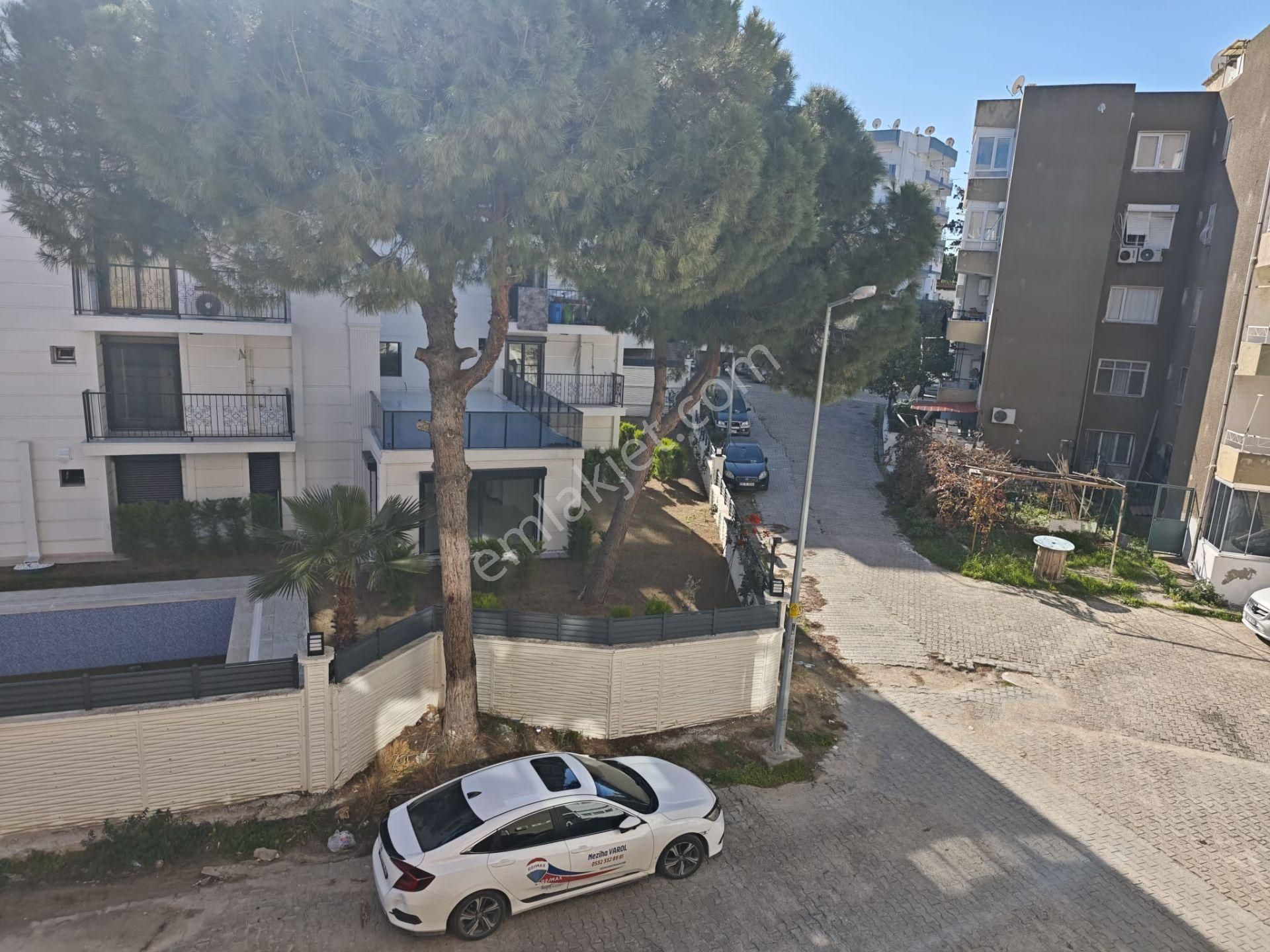Kuşadası Hacıfeyzullah Mah Kiralık Görüşü Ve Üç Tarafı Açık Ferah Bir Köşe Daire - Görsel 32