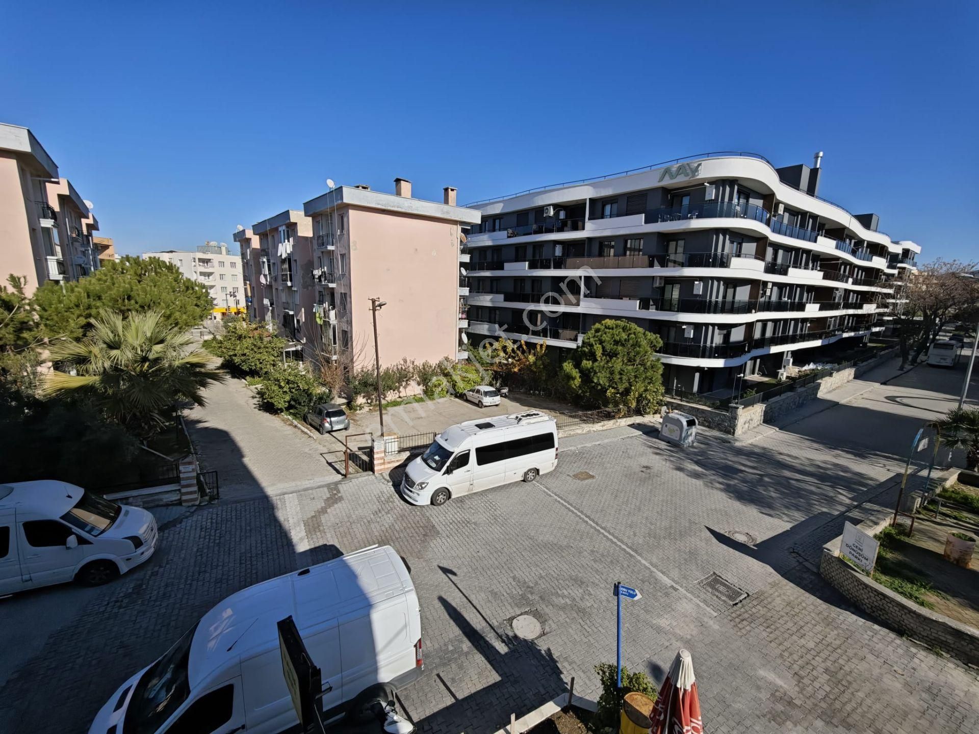 Kuşadası Hacıfeyzullah Mah Kiralık Görüşü Ve Üç Tarafı Açık Ferah Bir Köşe Daire - Görsel 28