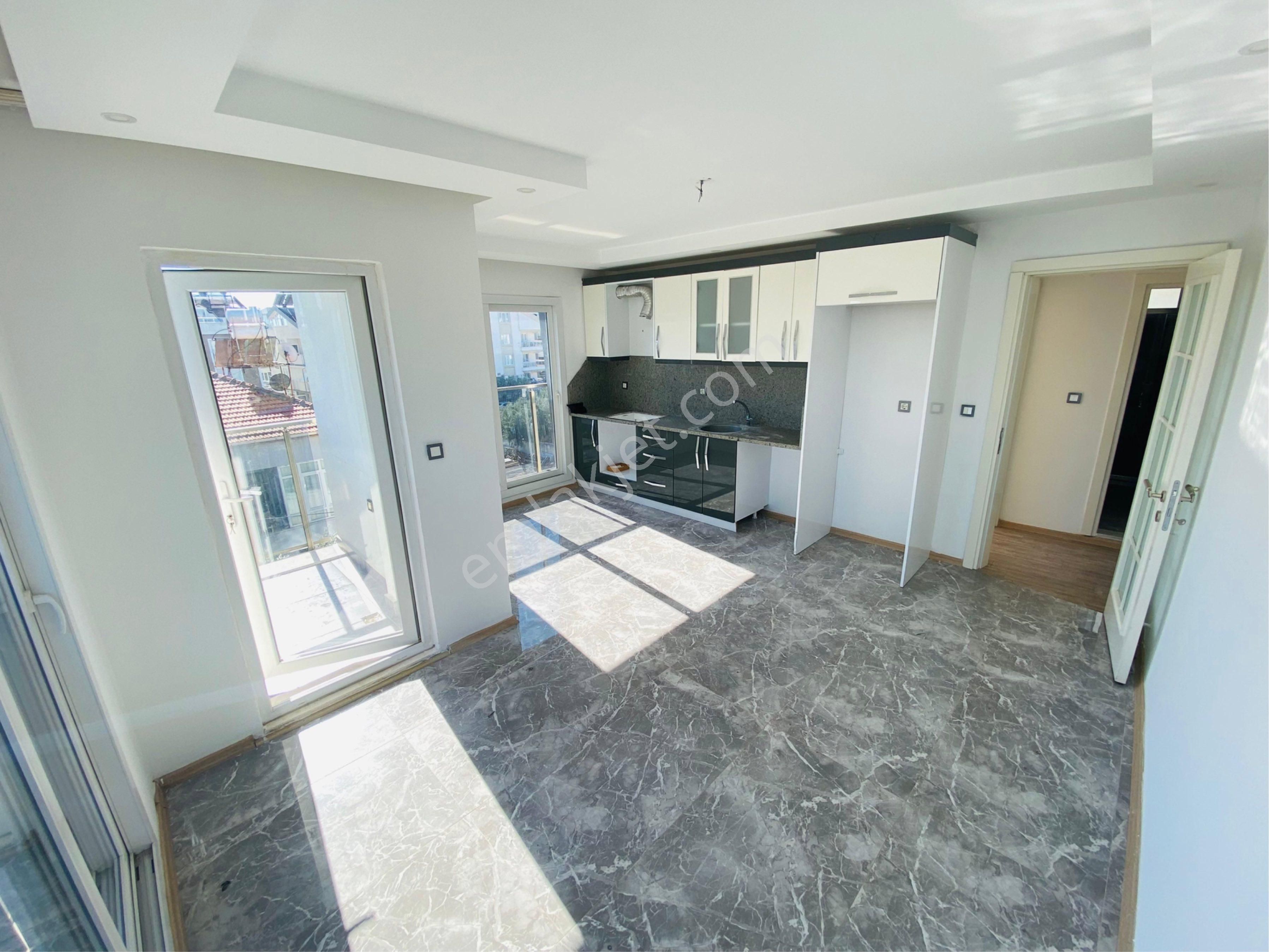 Cumhuriyet Mah. Ara Kat , Köşe Cephe 2+1 Daire - Görsel 15