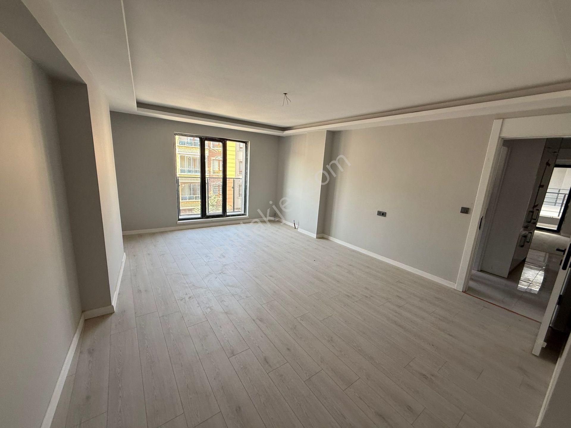 Vatan'dan Bağlarbaşı'nda Sıfır Binada Megalüks Yapılı Satılık Orta Kat Ön Cephe 3+1 Daire - Görsel 9