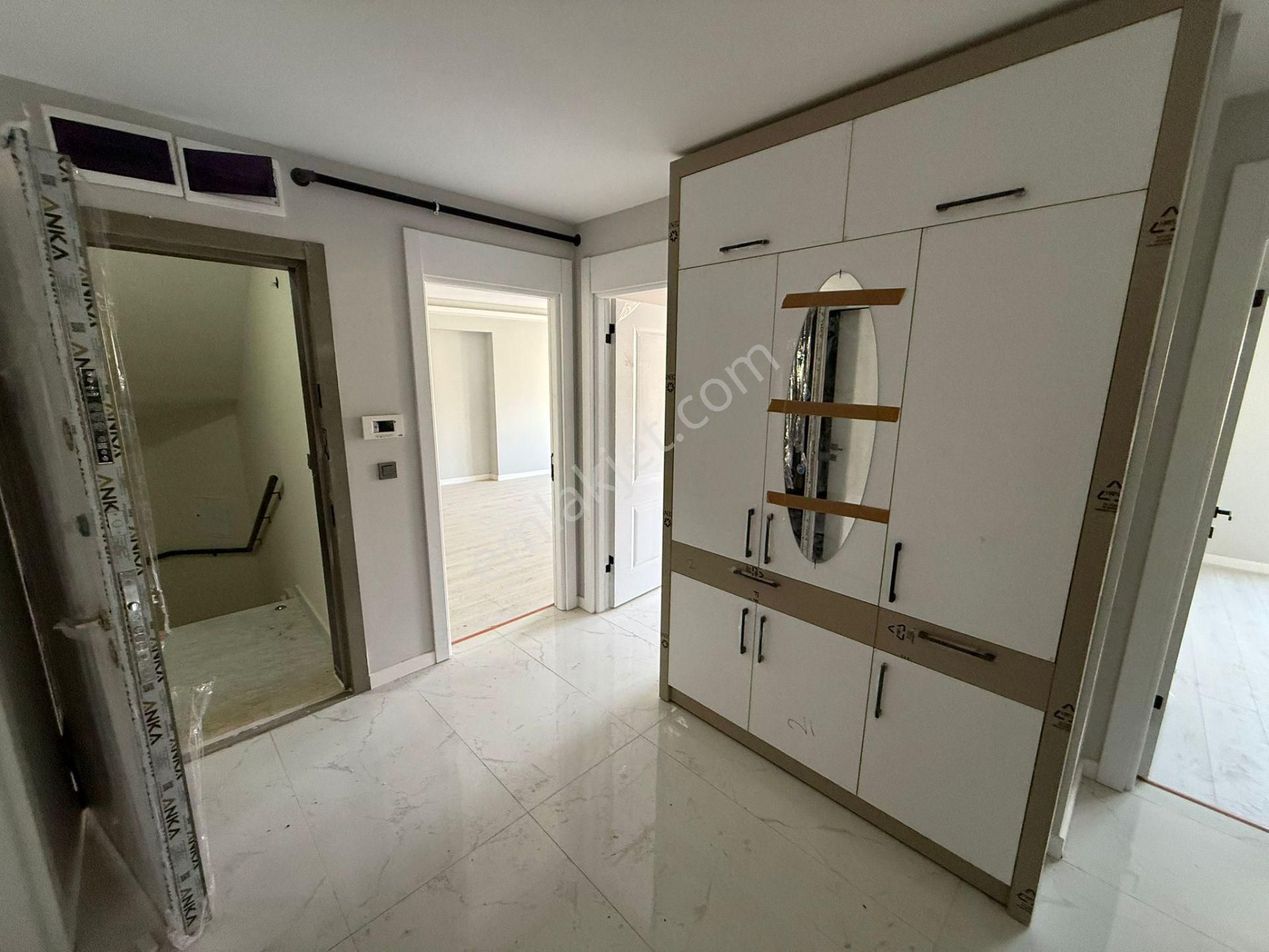 Vatan'dan Bağlarbaşı'nda Sıfır Binada Megalüks Yapılı Satılık Orta Kat Ön Cephe 3+1 Daire - Görsel 14