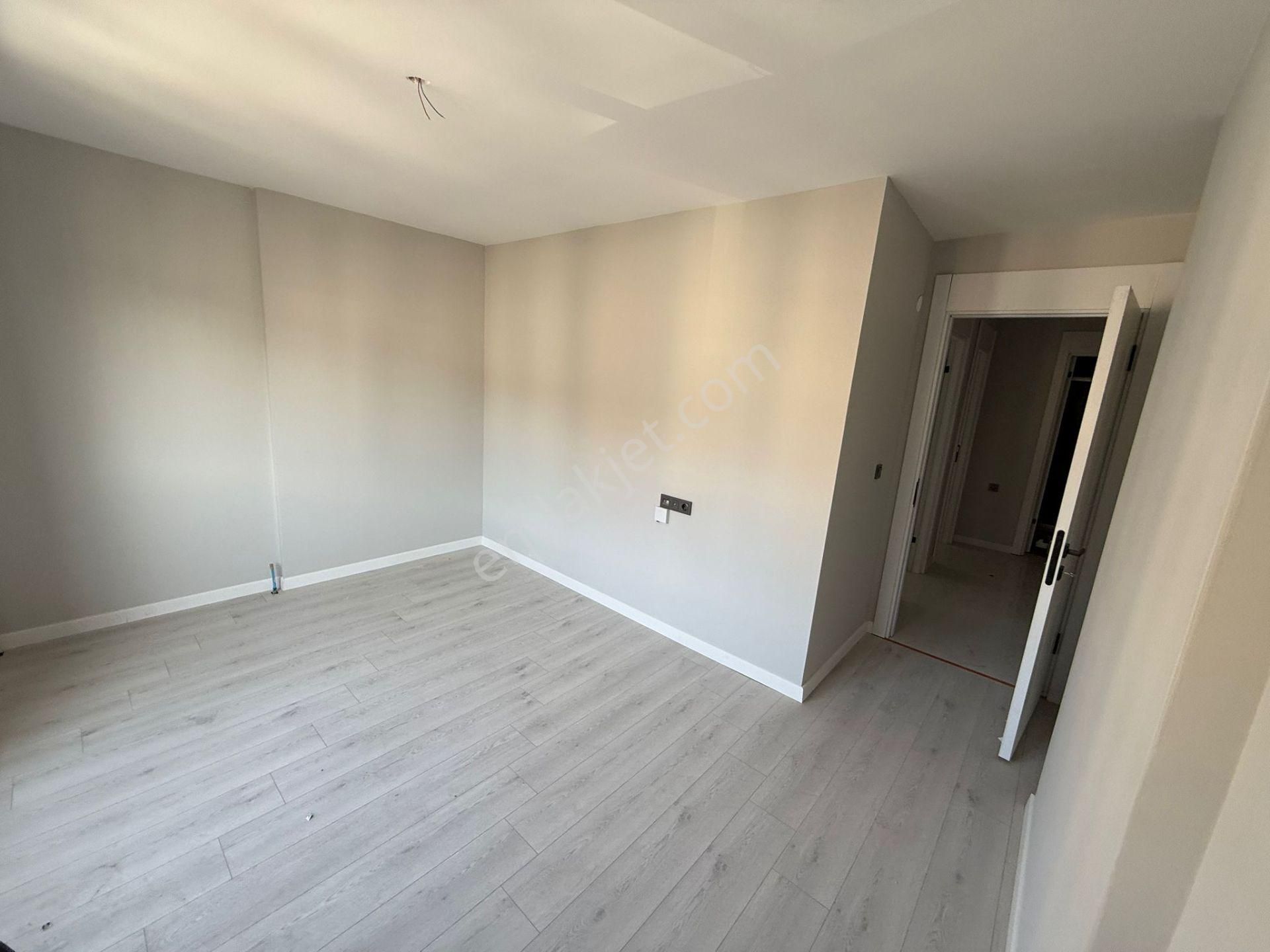 Vatan'dan Bağlarbaşı'nda Sıfır Binada Megalüks Yapılı Satılık Orta Kat Ön Cephe 3+1 Daire - Görsel 21