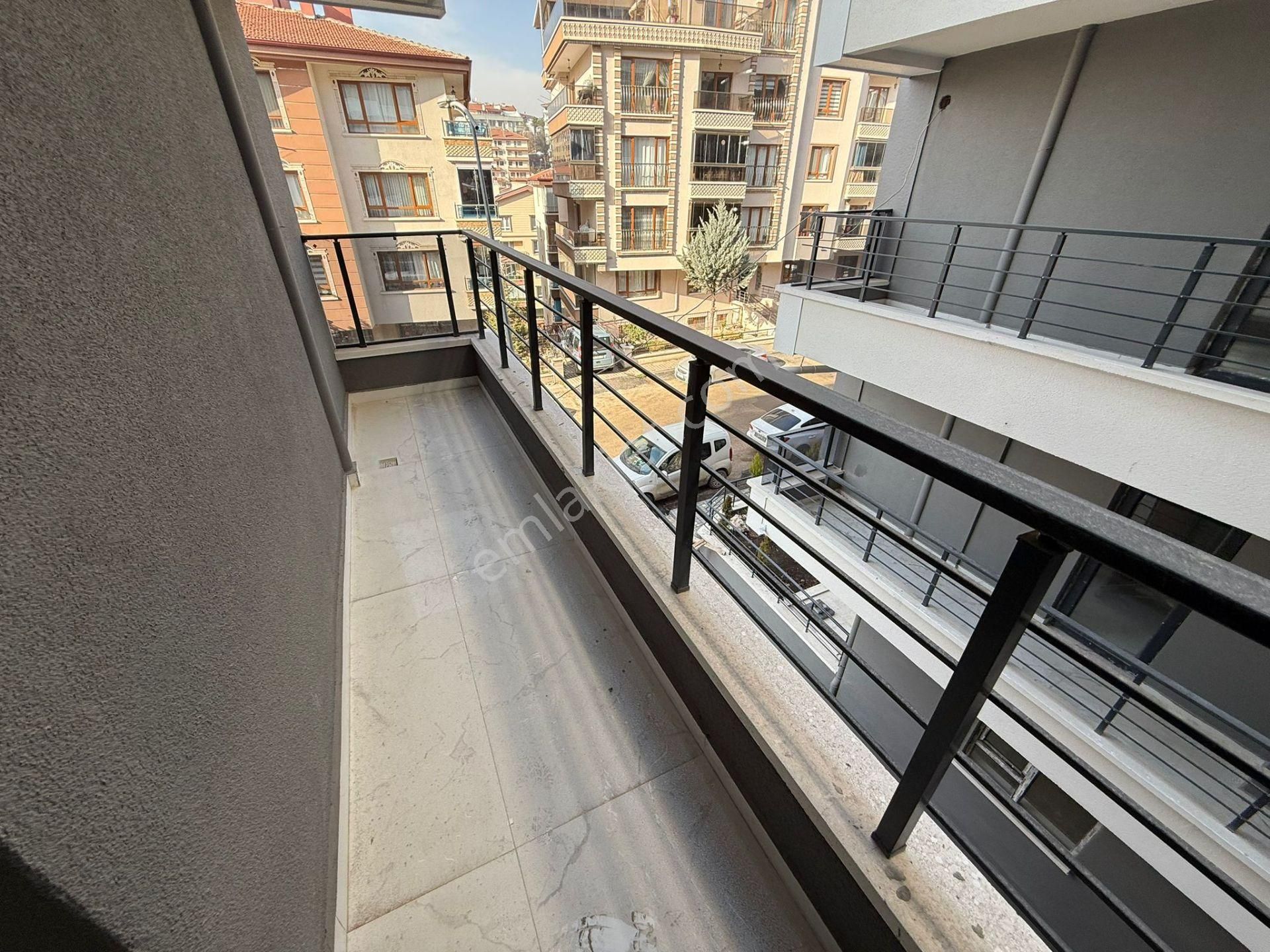 Vatan'dan Bağlarbaşı'nda Sıfır Binada Megalüks Yapılı Satılık Orta Kat Ön Cephe 3+1 Daire - Görsel 17