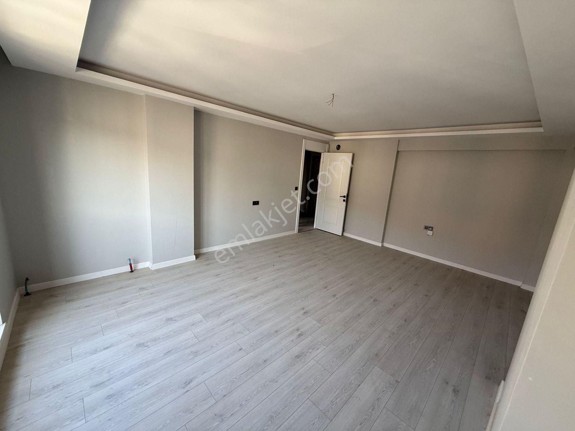 Vatan'dan Bağlarbaşı'nda Sıfır Binada Megalüks Yapılı Satılık Orta Kat Ön Cephe 3+1 Daire - Görsel 10