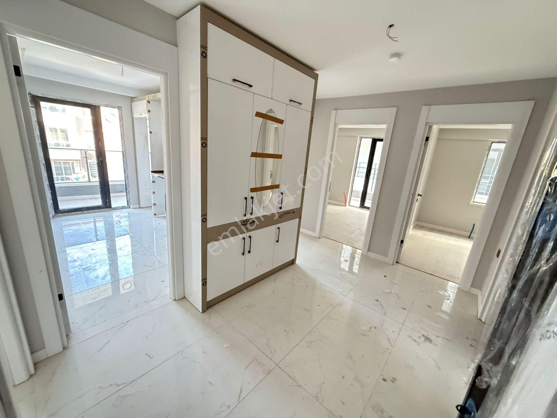 Vatan'dan Bağlarbaşı'nda Sıfır Binada Megalüks Yapılı Satılık Orta Kat Ön Cephe 3+1 Daire - Görsel 3