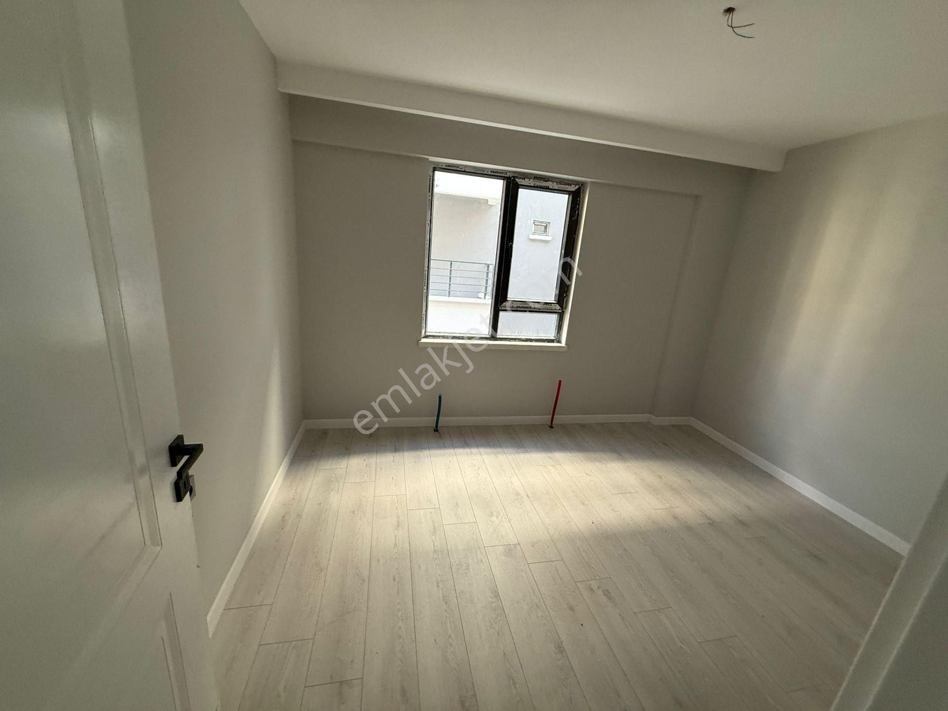 Vatan'dan Bağlarbaşı'nda Sıfır Binada Megalüks Yapılı Satılık Orta Kat Ön Cephe 3+1 Daire - Görsel 12