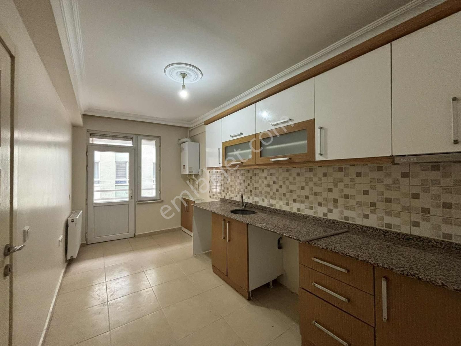 Eker'den Derman Caddesi Yanında Kiralık 2+1