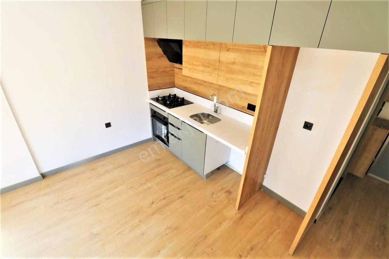 🏡akçay'da Aygül'den Sıfır Merkezi Lokasyon'da Ara Kat Doğalgaza Uygun Asansörlü 1+1 Satılık Daire🏡 - Görsel 12