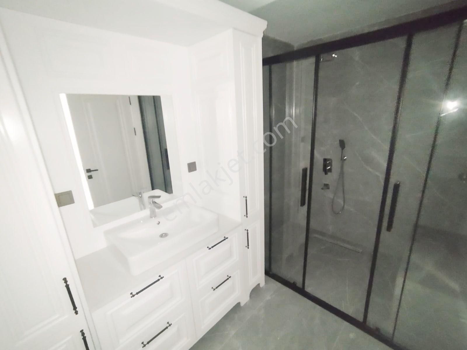 Ovacık Mahallesinde Bulvar Üzeri Katta Lüx Yapıda Satılık 4+1 - Görsel 31