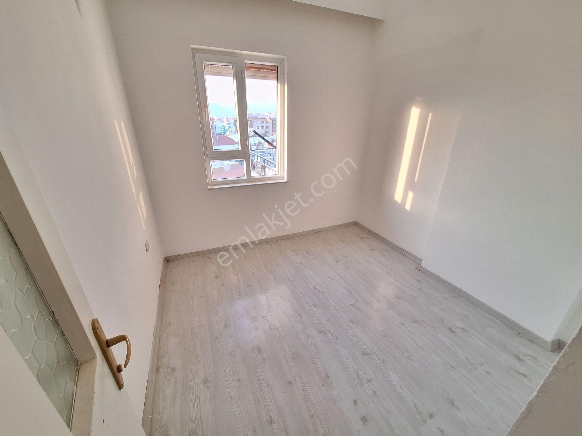 Antalya Konyaaltı Toros Mahallesinde Merkezi Konumda Site İçinde Ara Katta Kiralık 3+1 Daire - Görsel 22