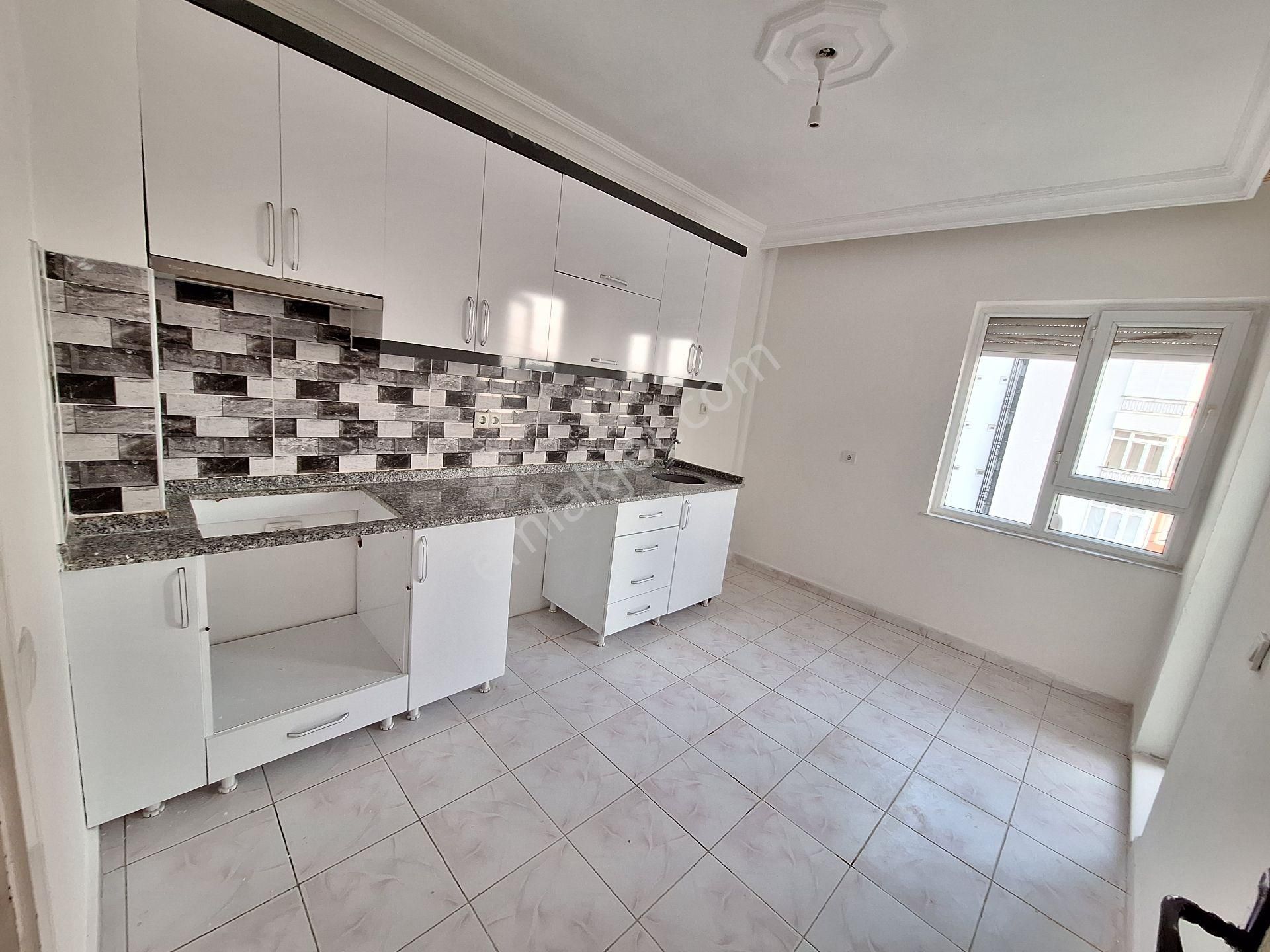 Antalya Konyaaltı Toros Mahallesinde Merkezi Konumda Site İçinde Ara Katta Kiralık 3+1 Daire - Görsel 18