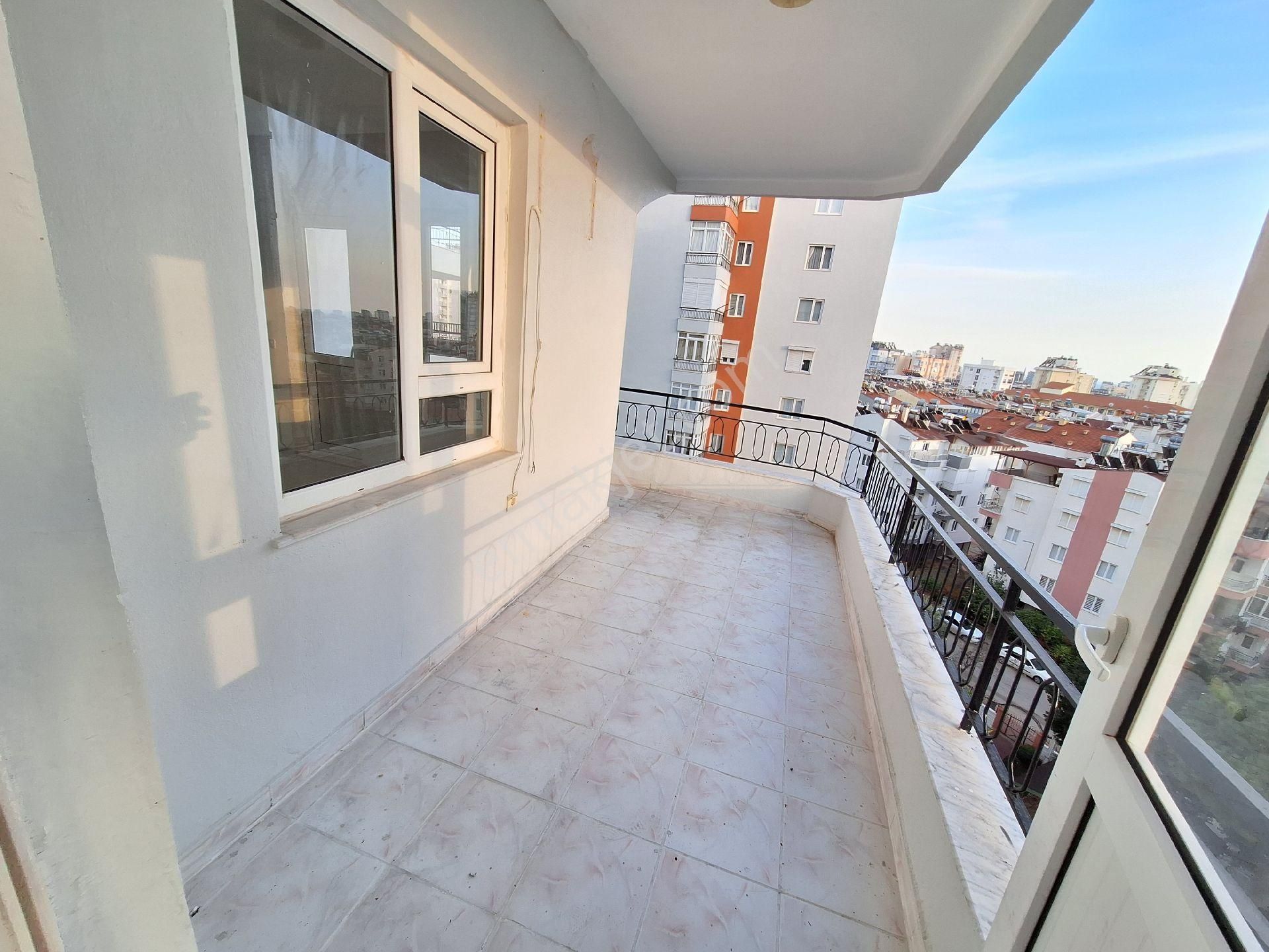 Antalya Konyaaltı Toros Mahallesinde Merkezi Konumda Site İçinde Ara Katta Kiralık 3+1 Daire - Görsel 11