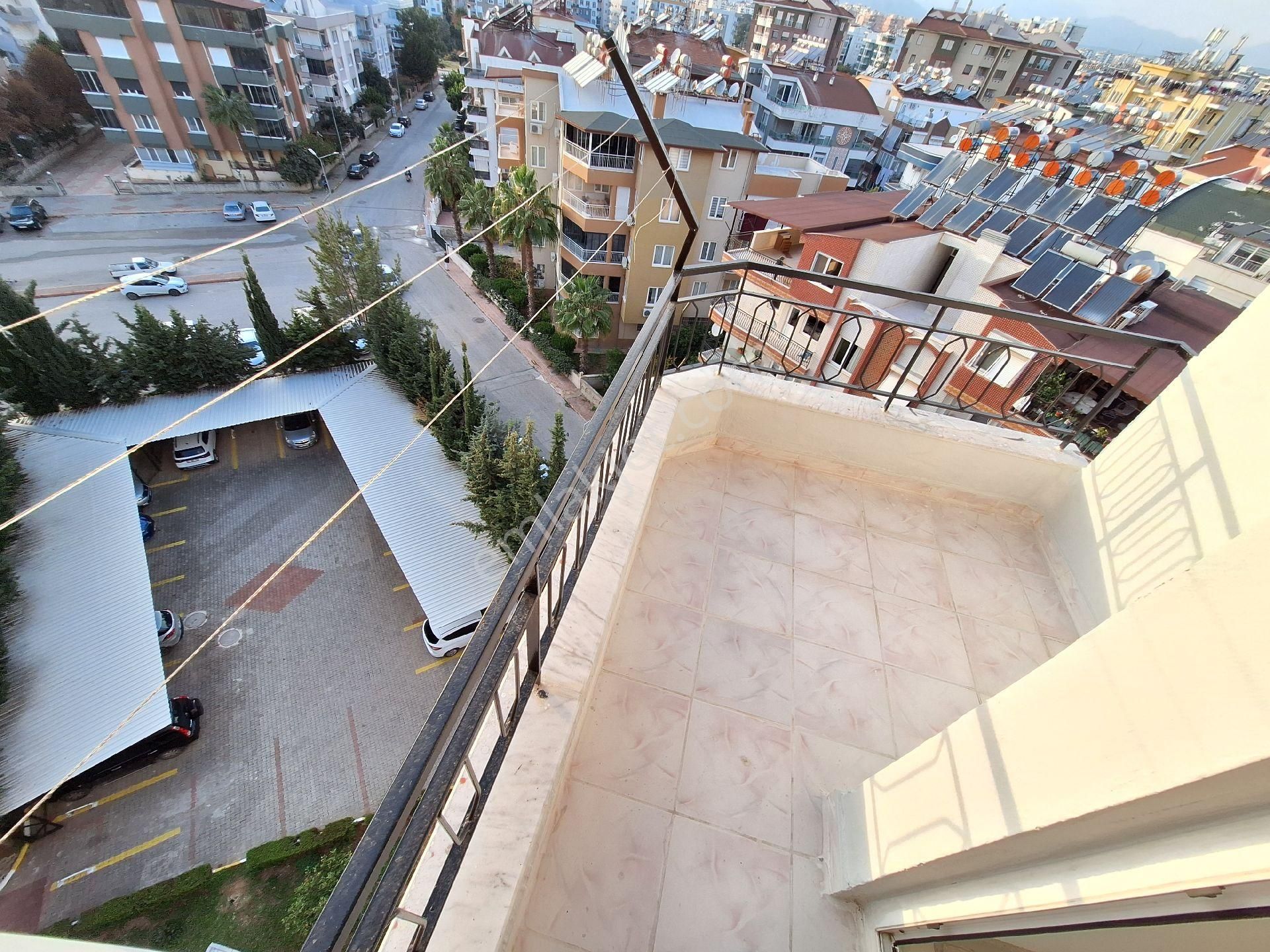 Antalya Konyaaltı Toros Mahallesinde Merkezi Konumda Site İçinde Ara Katta Kiralık 3+1 Daire - Görsel 28