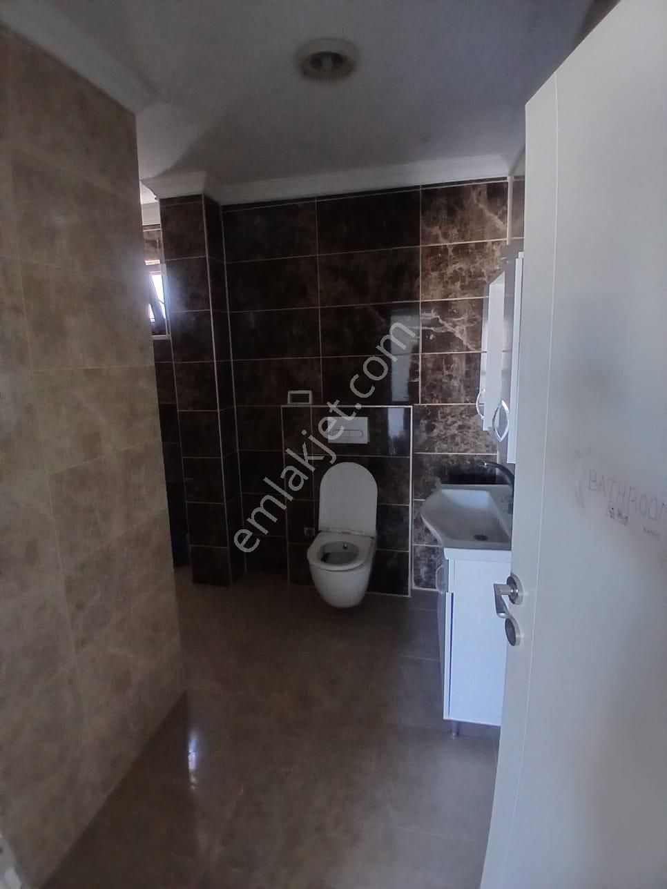Değirmenderede Daire Fiyatına Kiralık 5+1 Villa - Görsel 31