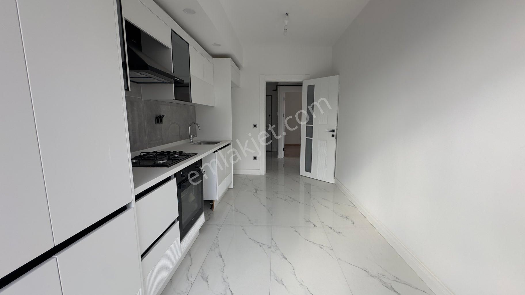 Rengi Antalya Greenlife' Ta Kiralık 2+1 Lüks Daire - Görsel 9