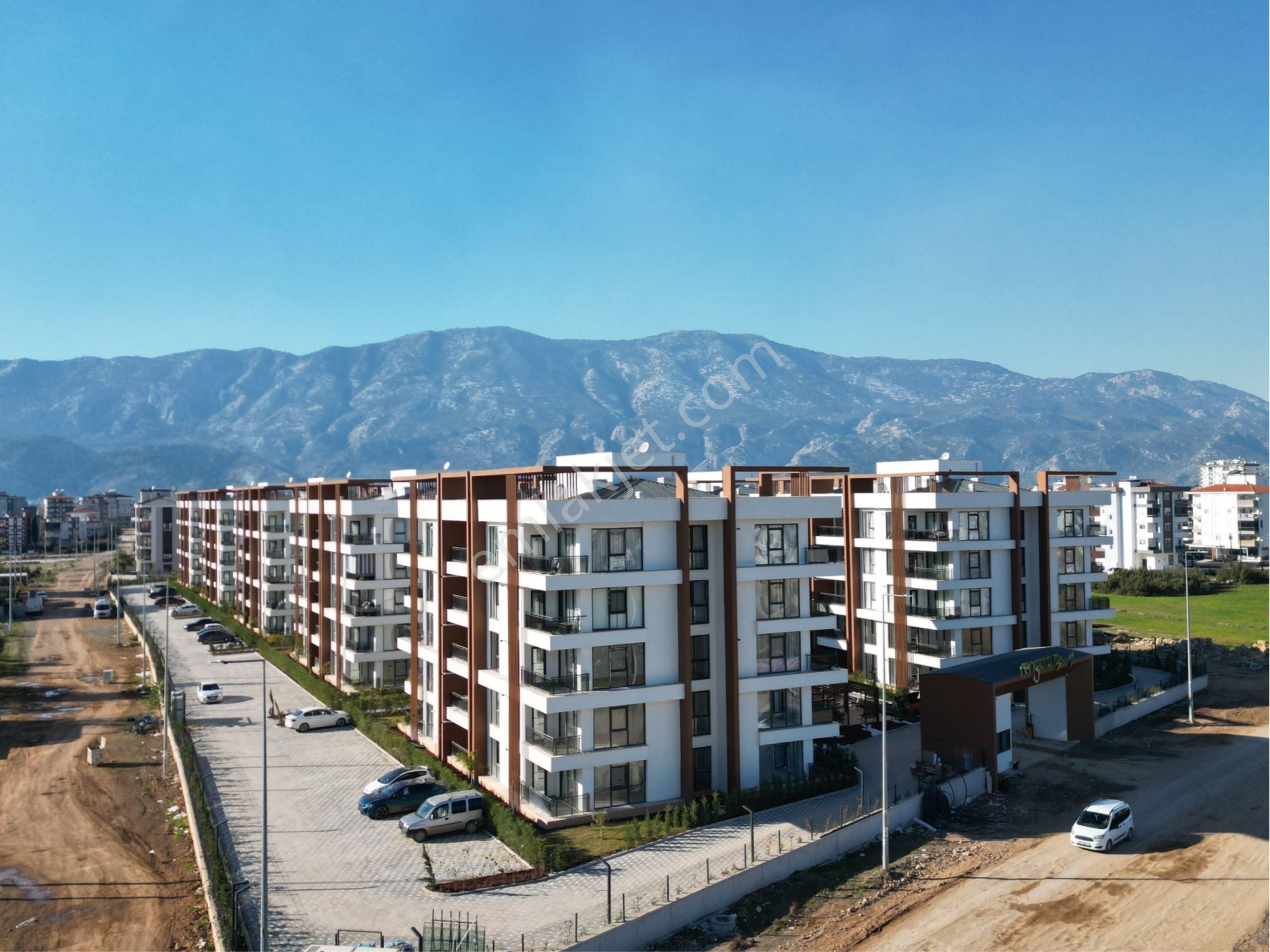 Rengi Antalya Greenlife' Ta Kiralık 2+1 Lüks Daire - Görsel 3
