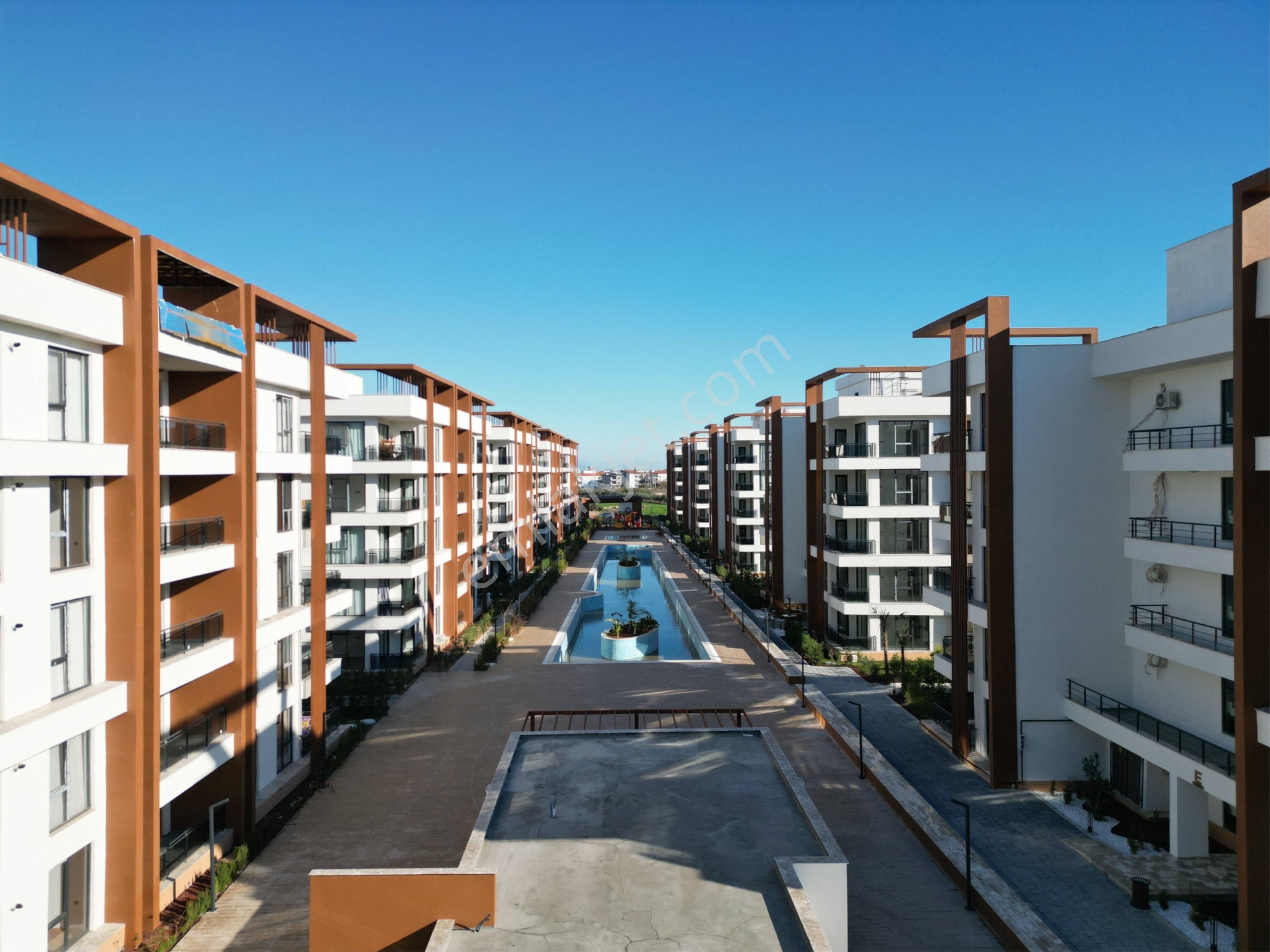 Rengi Antalya Greenlife' Ta Kiralık 2+1 Lüks Daire - Görsel 2