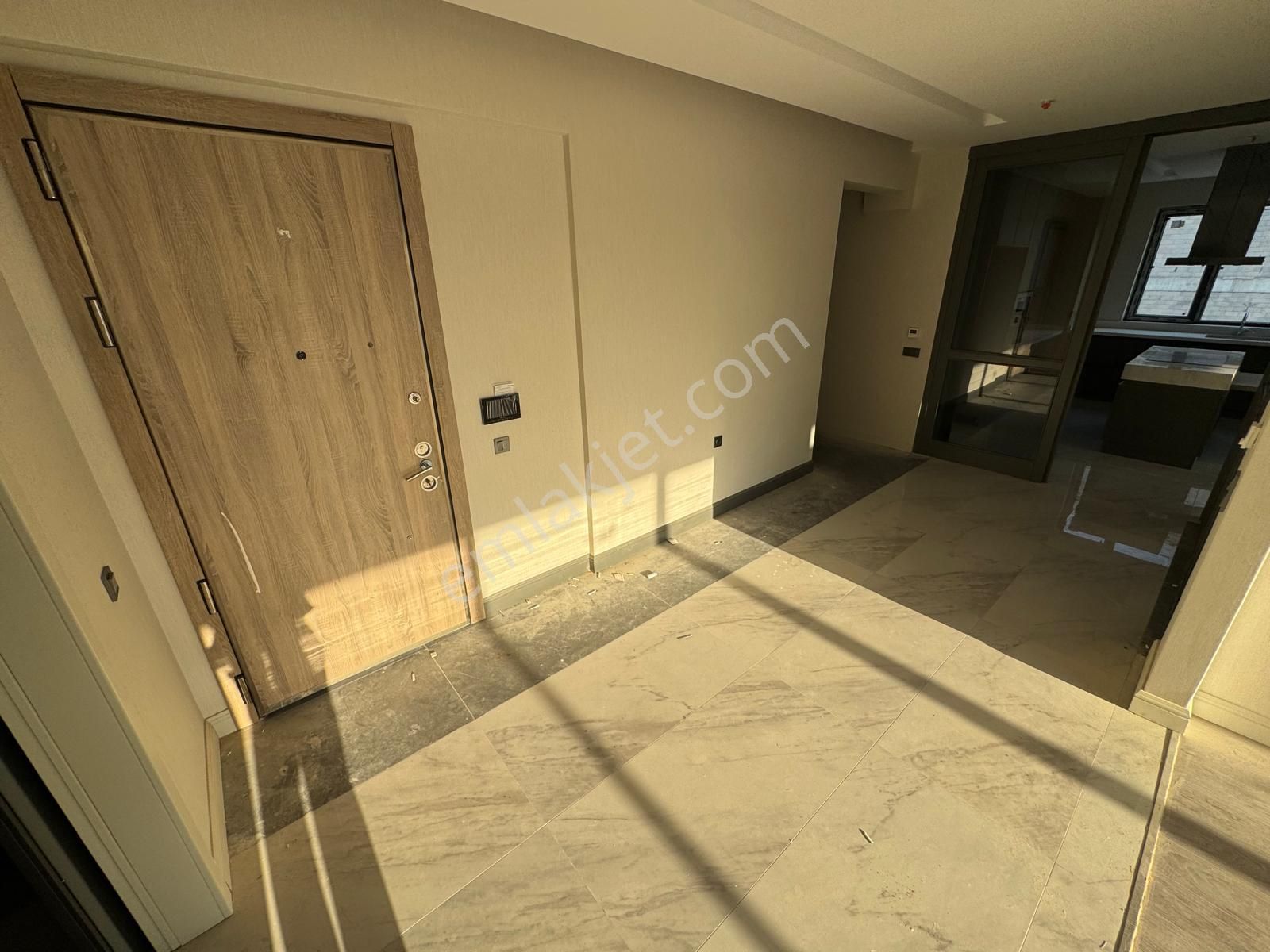 Ovacık Mahallesinde Bulvar Paraleli Ada Mutfaklı D.lüx Yapıda Satılık 4+1 - Görsel 27