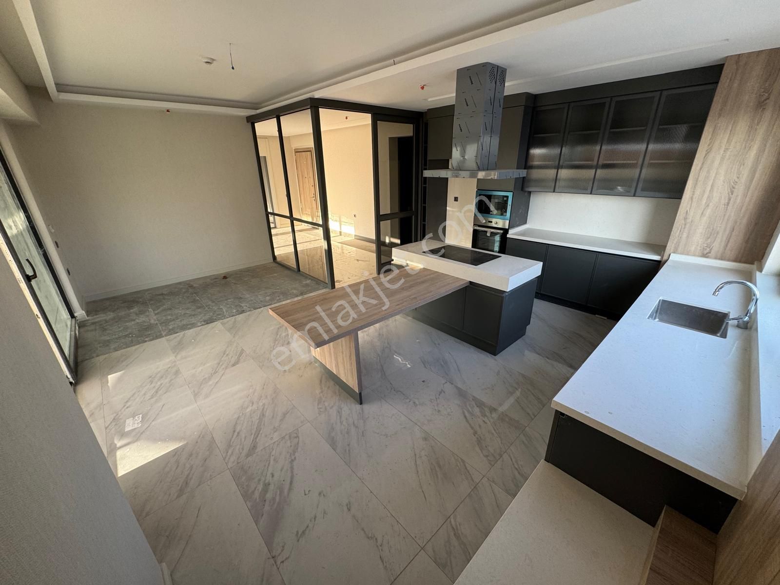 Ovacık Mahallesinde Bulvar Paraleli Ada Mutfaklı D.lüx Yapıda Satılık 4+1 - Görsel 6