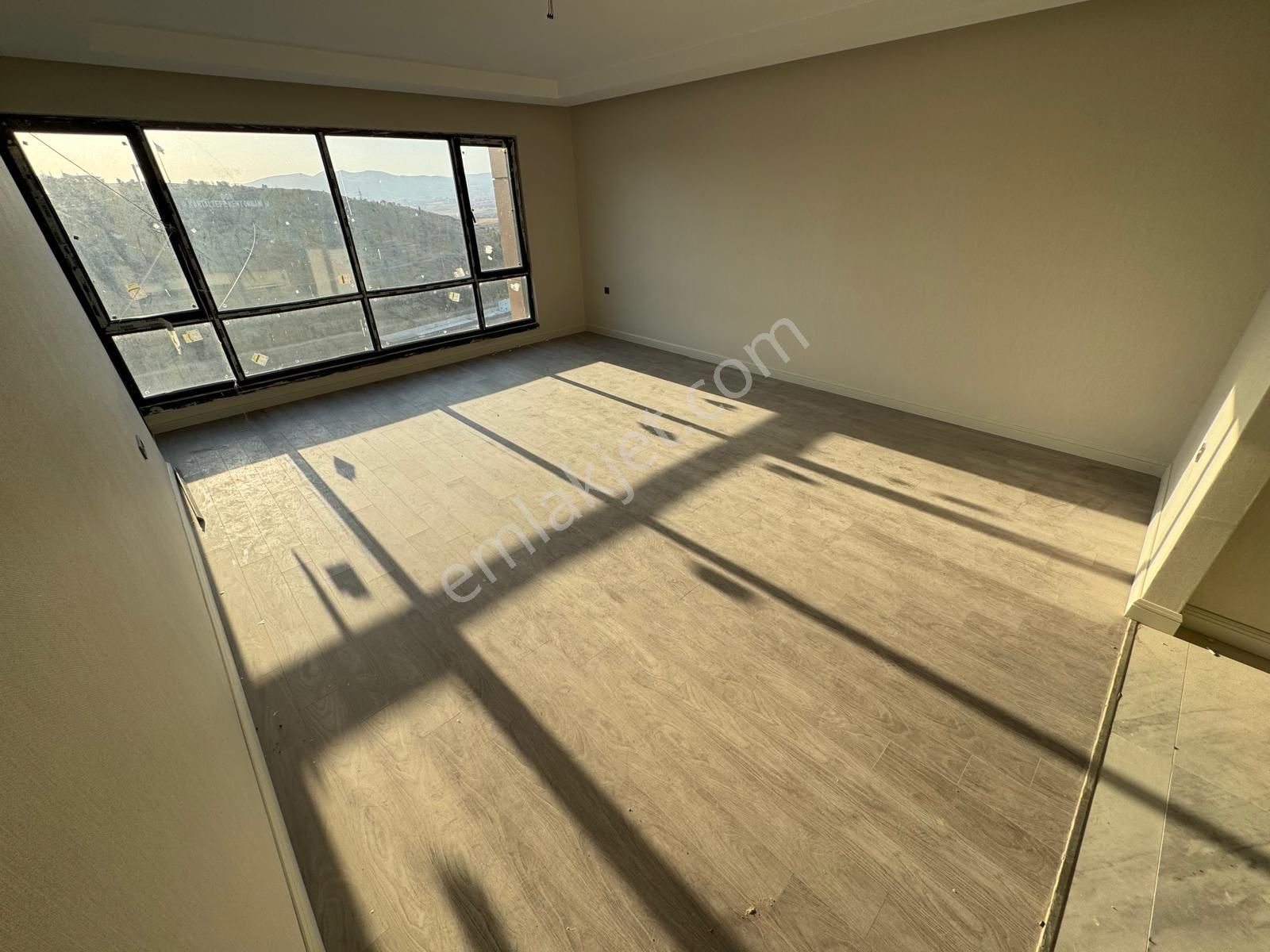 Ovacık Mahallesinde Bulvar Paraleli Ada Mutfaklı D.lüx Yapıda Satılık 4+1 - Görsel 11