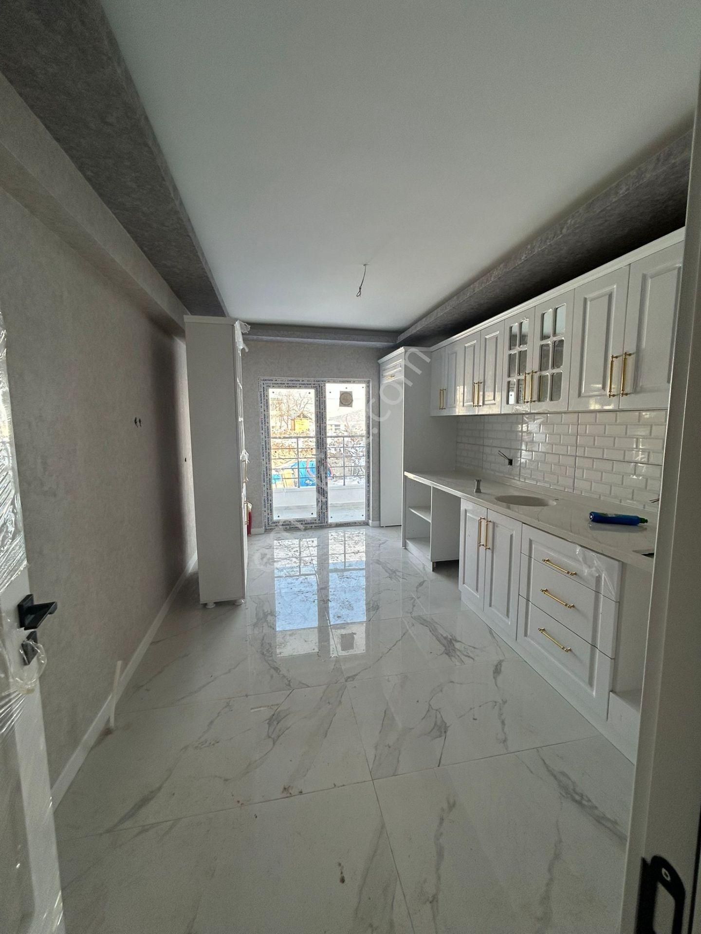 Altındağ - Feridun Çelik Mahallesi Caddeye Yakın Araç Takaslı 3+1 Satılık Sıfır Daireler ! - Görsel 6