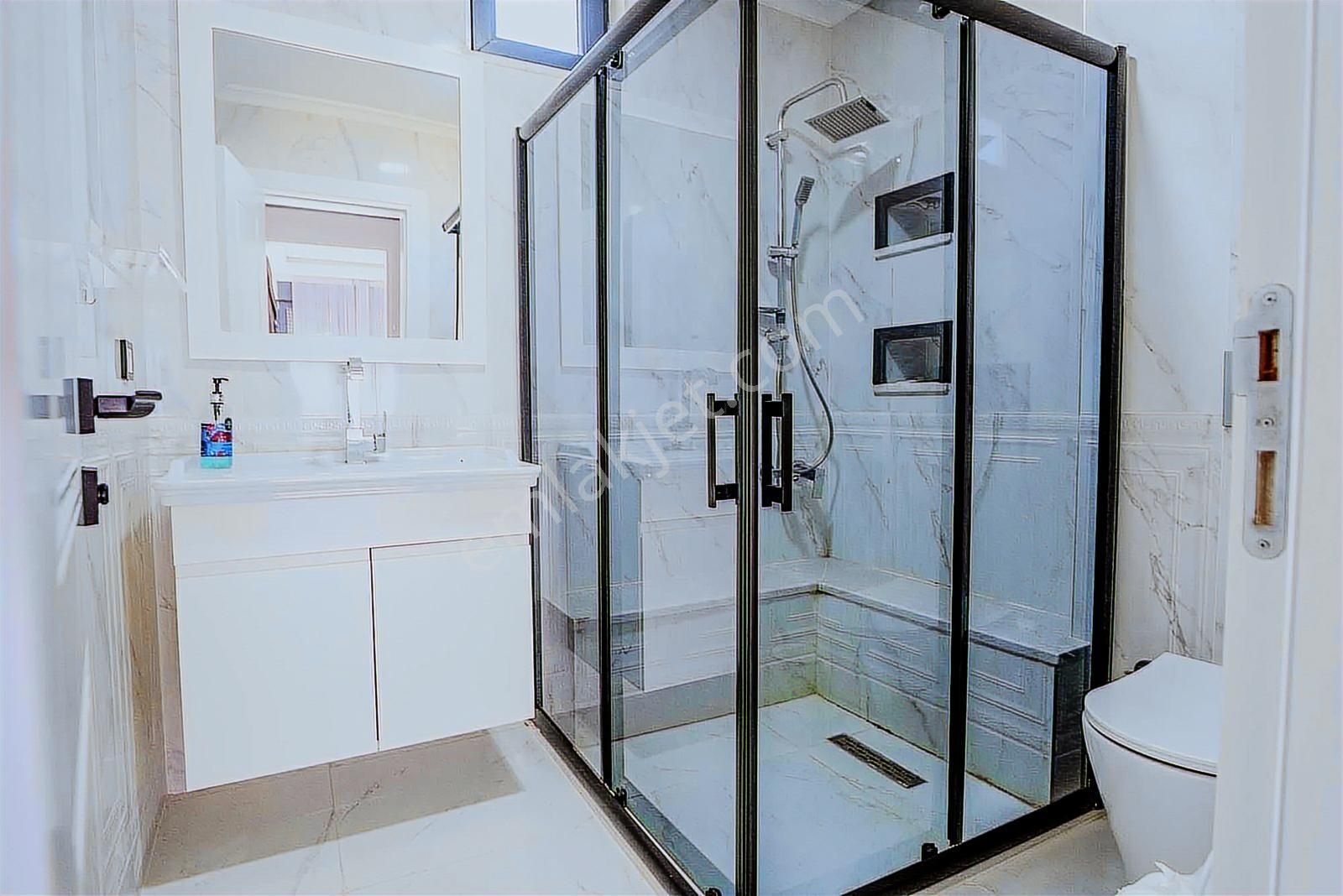 Nilüfer Demirci'de Satılık Havuzlu Müstakil Villa - Görsel 24