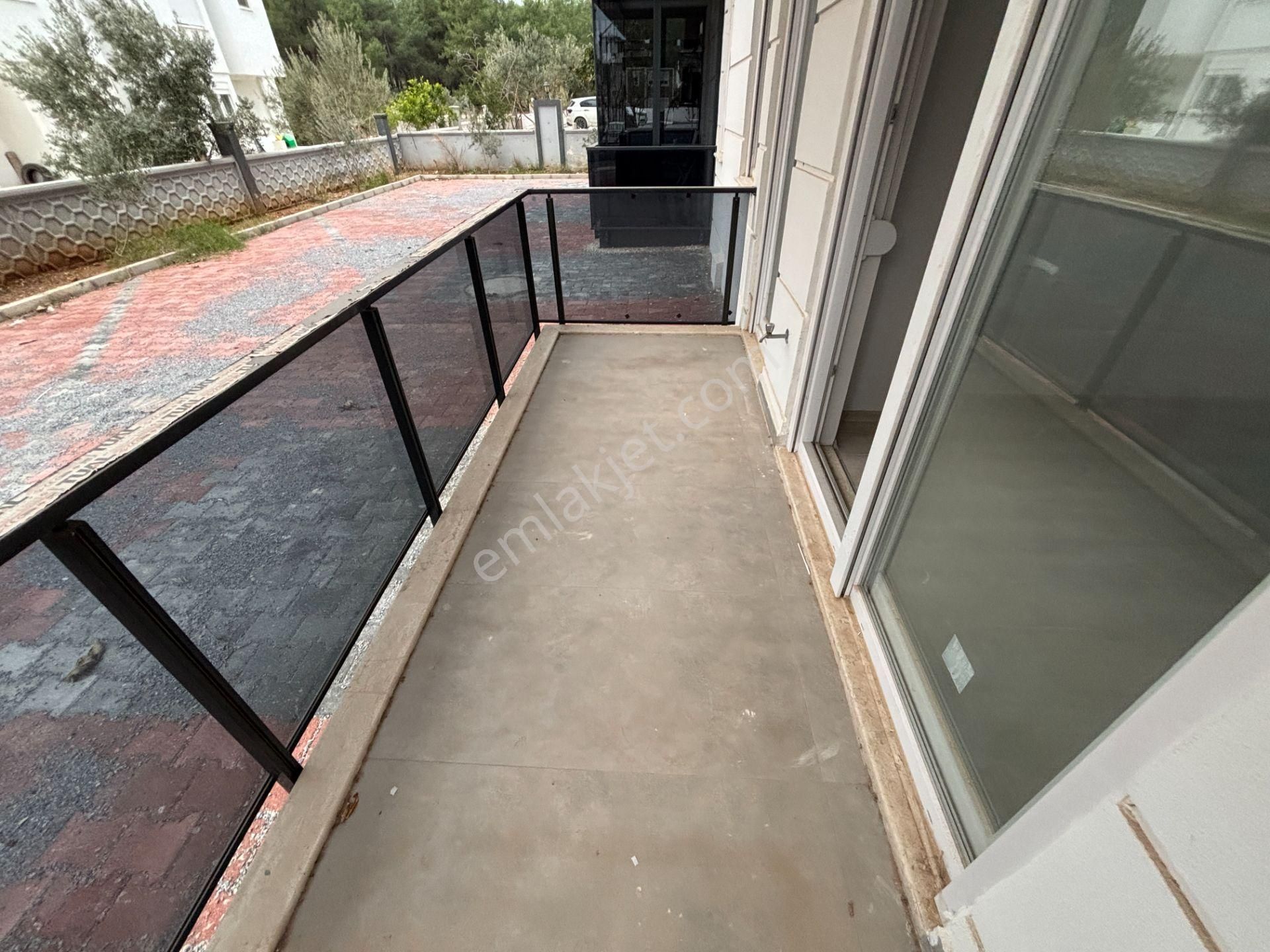 Karşıyakada 2+1 Ayrı Mutfaklı Sıfır Kiralık - Görsel 12