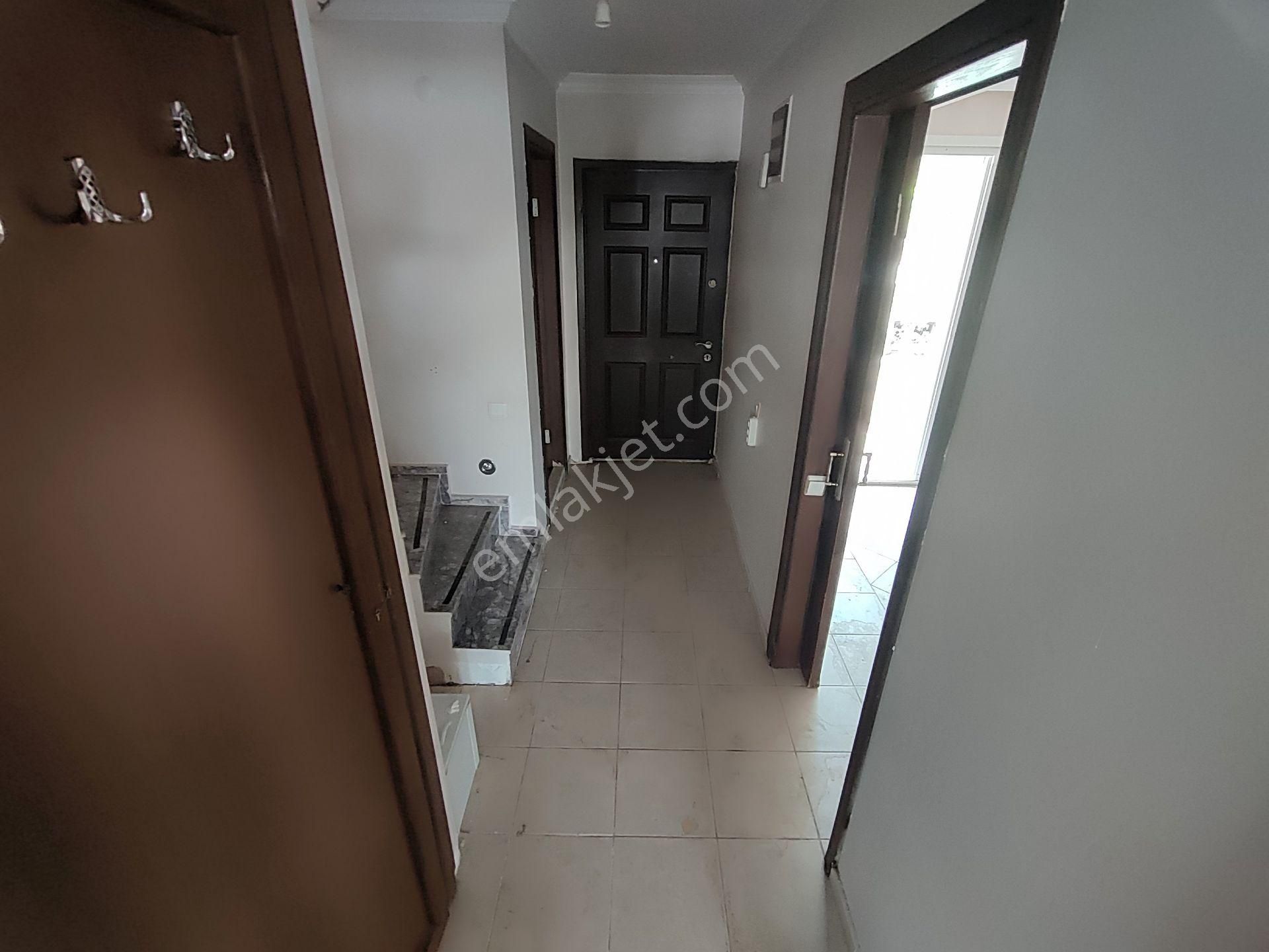 Kardeşten Cennetayağında Site İçinde Bahçeli 5+1 Dubleks Villa - Görsel 24