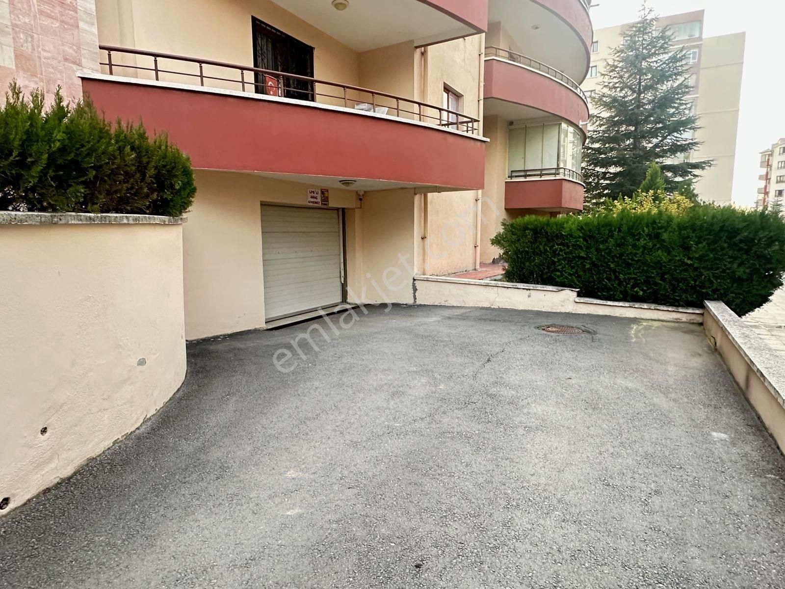 Turyap'tan Çiğdem Mahallesi'nin Gözde Noktasında Kiralık 4+1 - Görsel 18