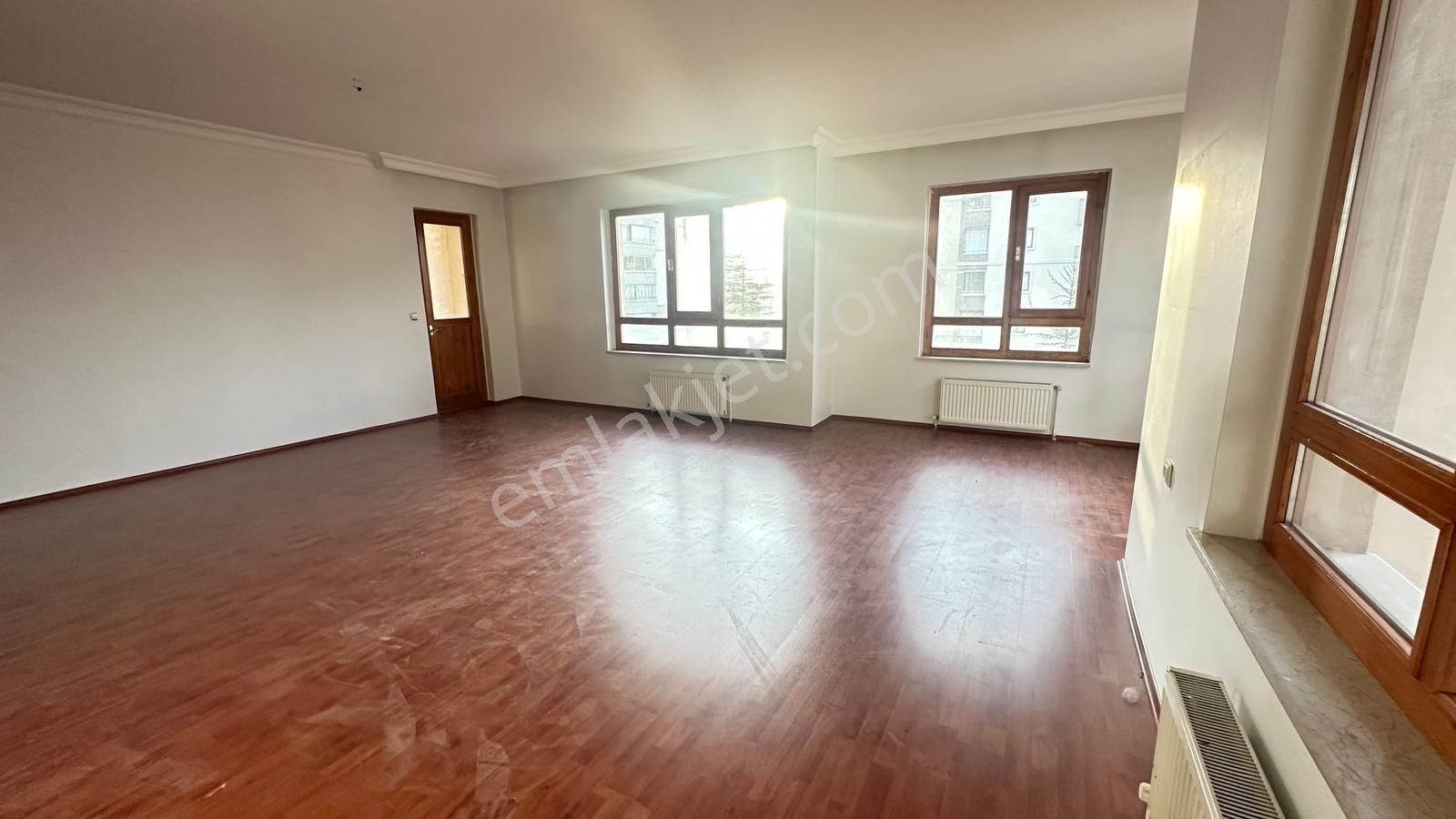 Turyap'tan Çiğdem Mahallesi'nin Gözde Noktasında Kiralık 4+1 - Görsel 13