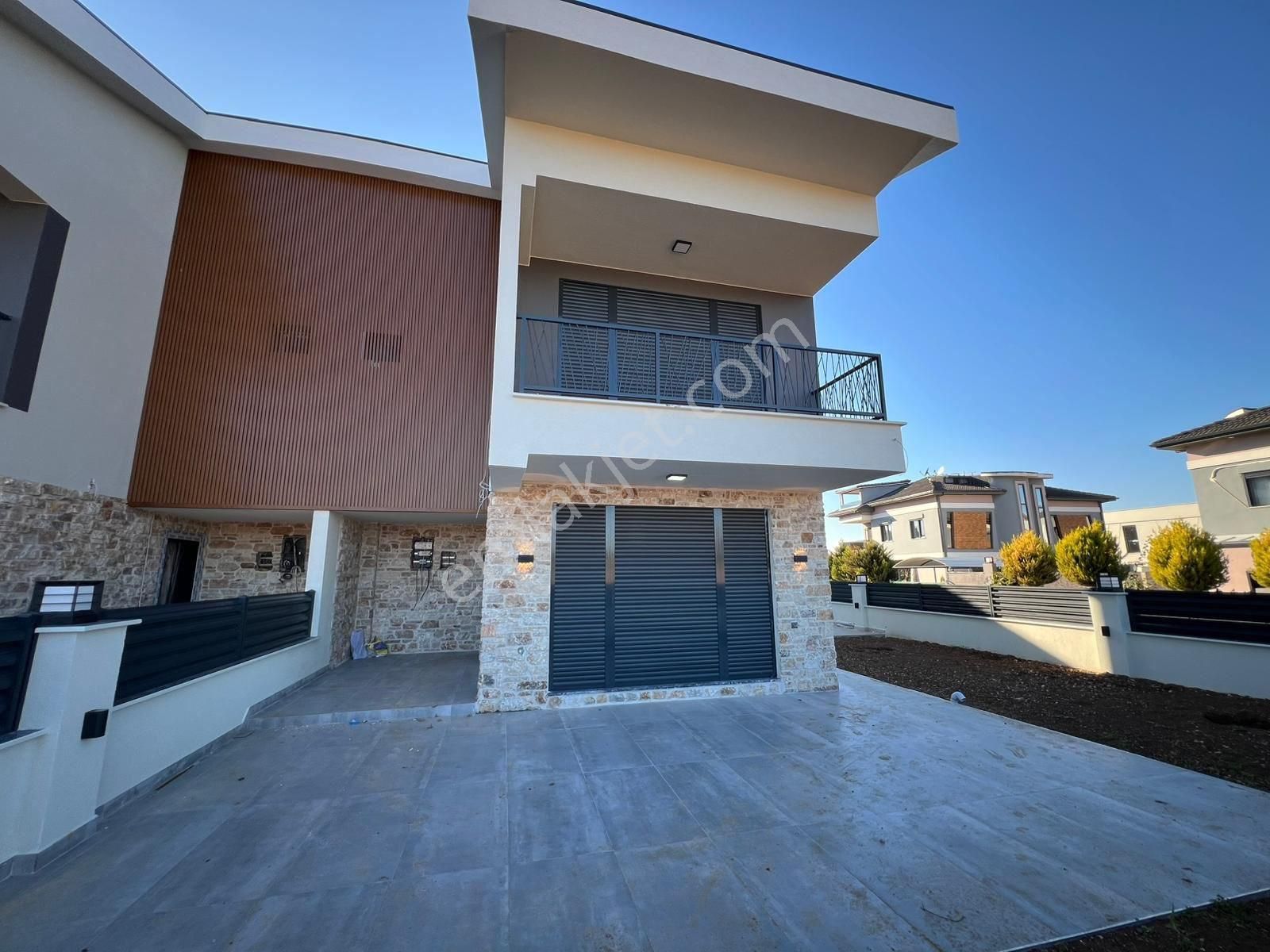 Altınkum’da Cennet Koy Villaları, Eşyalı,denize 100 M Mesafe, 3+1 Eşyalı Villa - Görsel 2