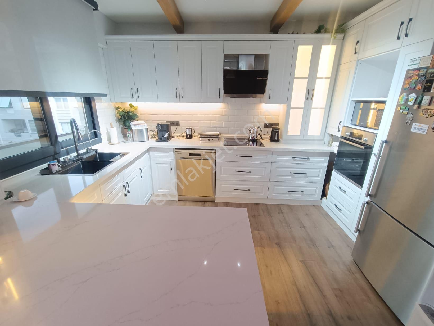 Ekonomi Üniversitesi Yakını Manzaralı Geniş Özel