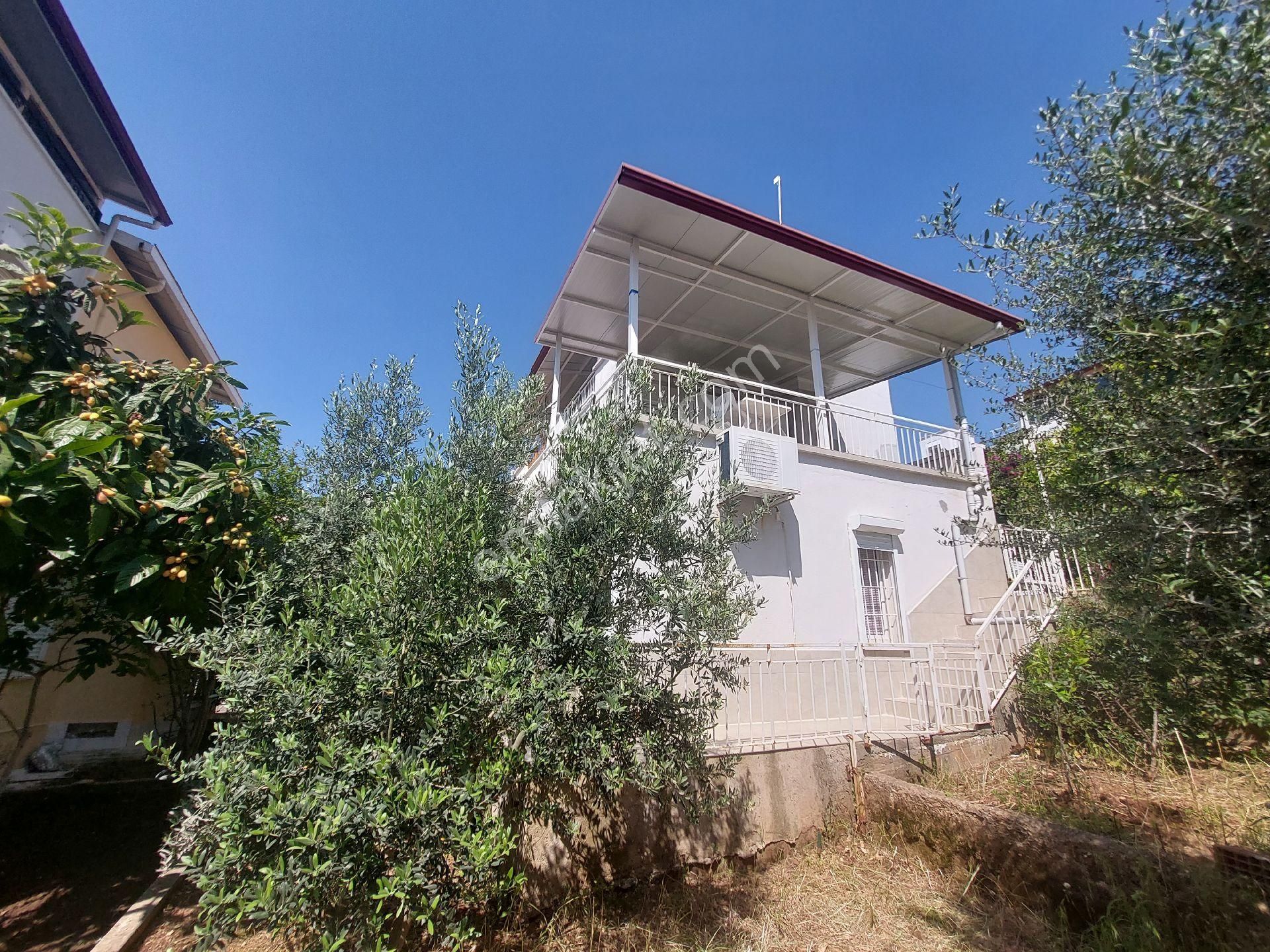 Denize 400m 3+1 Villamızın Özel Plaj Alanı Ve Otoparkı Mevcuttur. Şezlong, Şemsiye Mevcuttur - Görsel 4