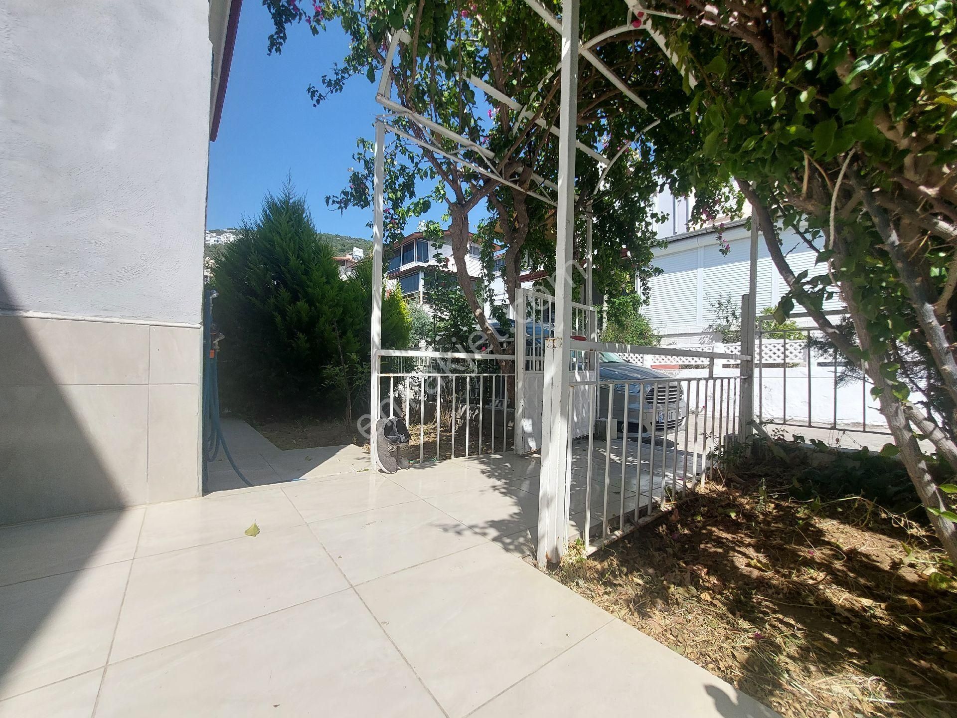 Denize 400m 3+1 Villamızın Özel Plaj Alanı Ve Otoparkı Mevcuttur. Şezlong, Şemsiye Mevcuttur - Görsel 10