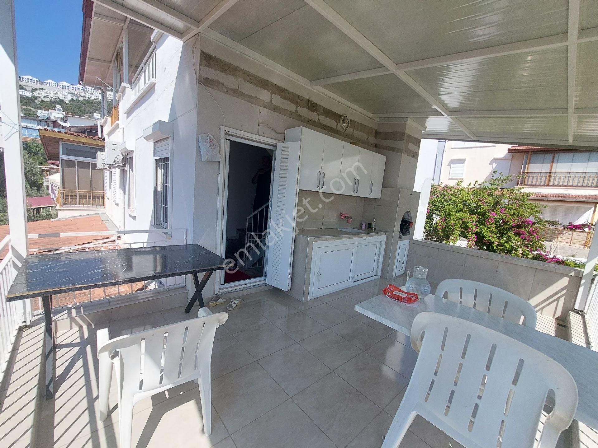 Denize 400m 3+1 Villamızın Özel Plaj Alanı Ve Otoparkı Mevcuttur. Şezlong, Şemsiye Mevcuttur - Görsel 8