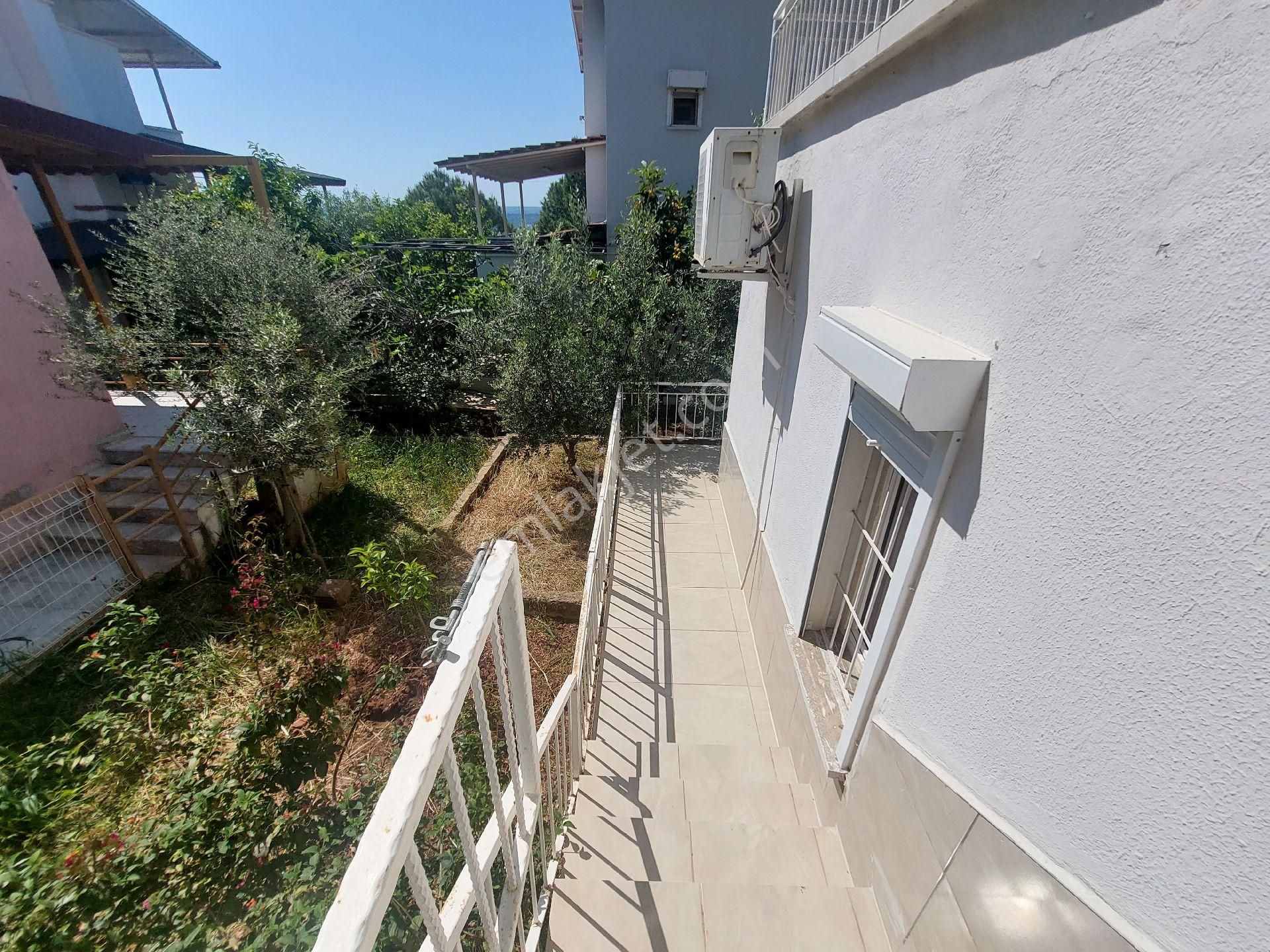 Denize 400m 3+1 Villamızın Özel Plaj Alanı Ve Otoparkı Mevcuttur. Şezlong, Şemsiye Mevcuttur - Görsel 19