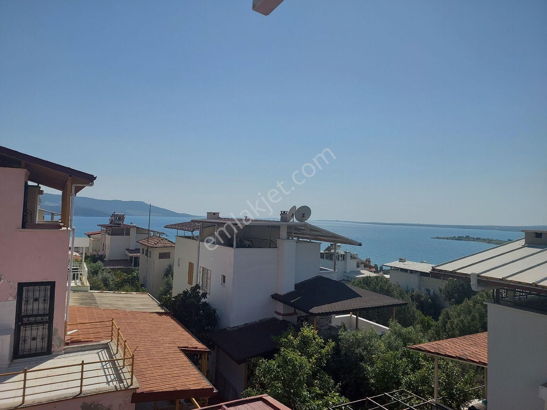 Denize 400m 3+1 Villamızın Özel Plaj Alanı Ve Otoparkı Mevcuttur. Şezlong, Şemsiye Mevcuttur - Görsel 2