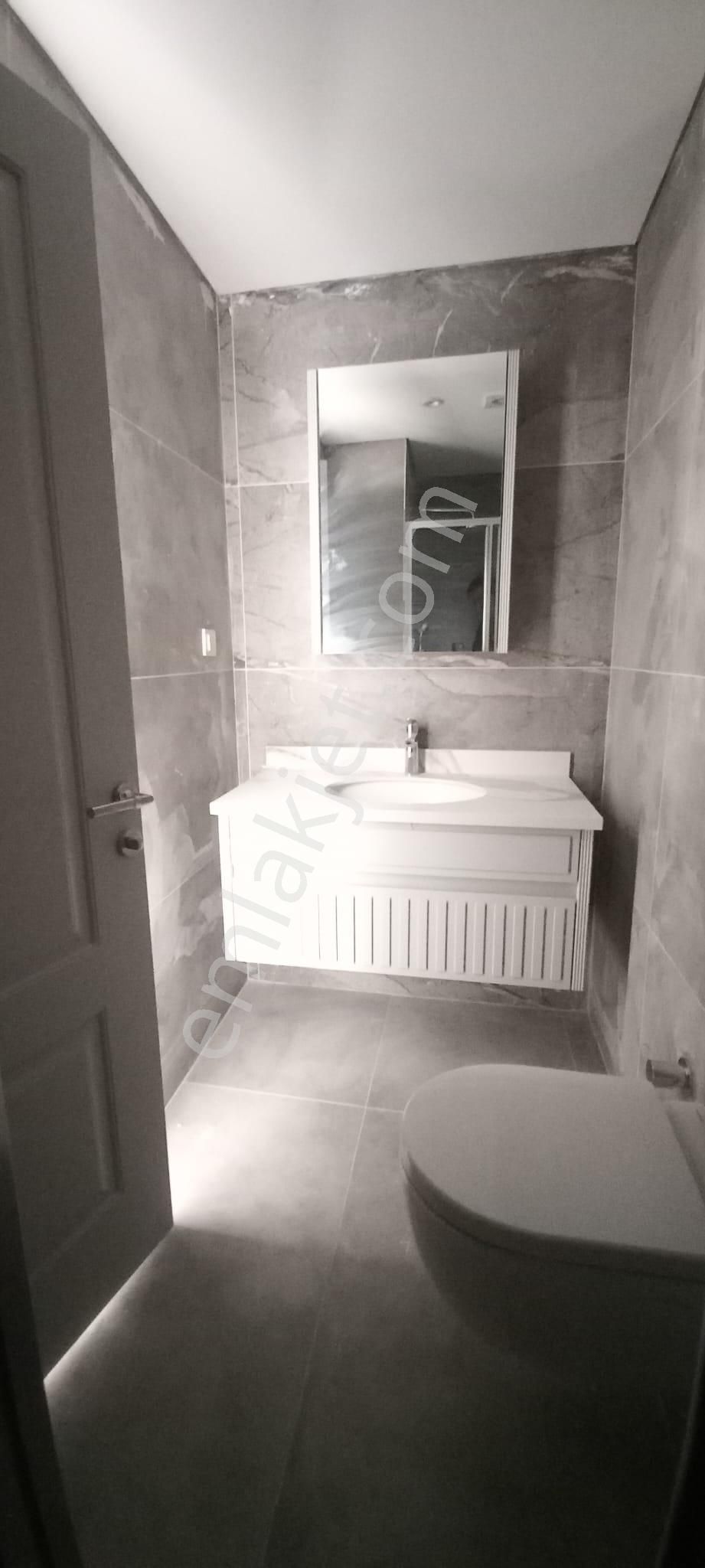 Çengelköy Meydan Sitesi 'ndde 2+1 Balkonlu Kiralık Daire - Görsel 22