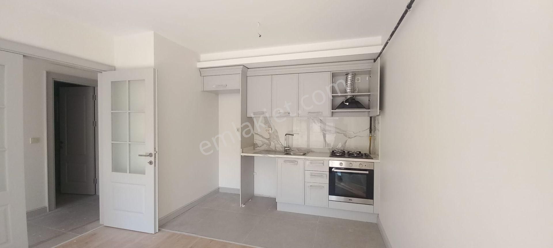 Çengelköy Meydan Sitesi 'ndde 2+1 Balkonlu Kiralık Daire - Görsel 12