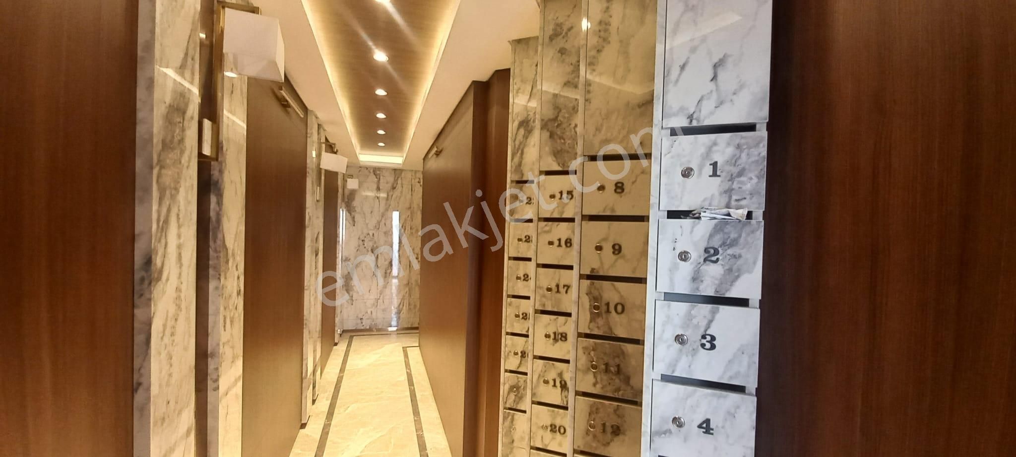 Çengelköy Meydan Sitesi 'ndde 2+1 Balkonlu Kiralık Daire - Görsel 5