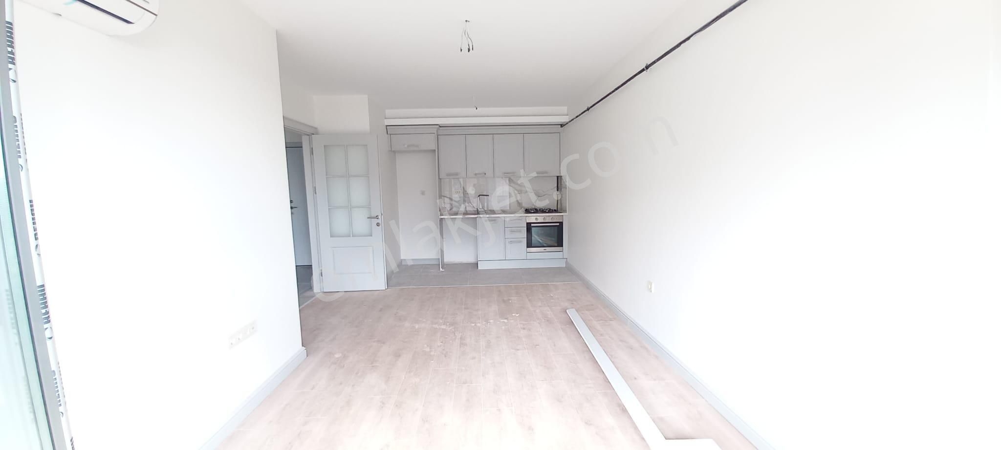 Çengelköy Meydan Sitesi 'ndde 2+1 Balkonlu Kiralık Daire - Görsel 11