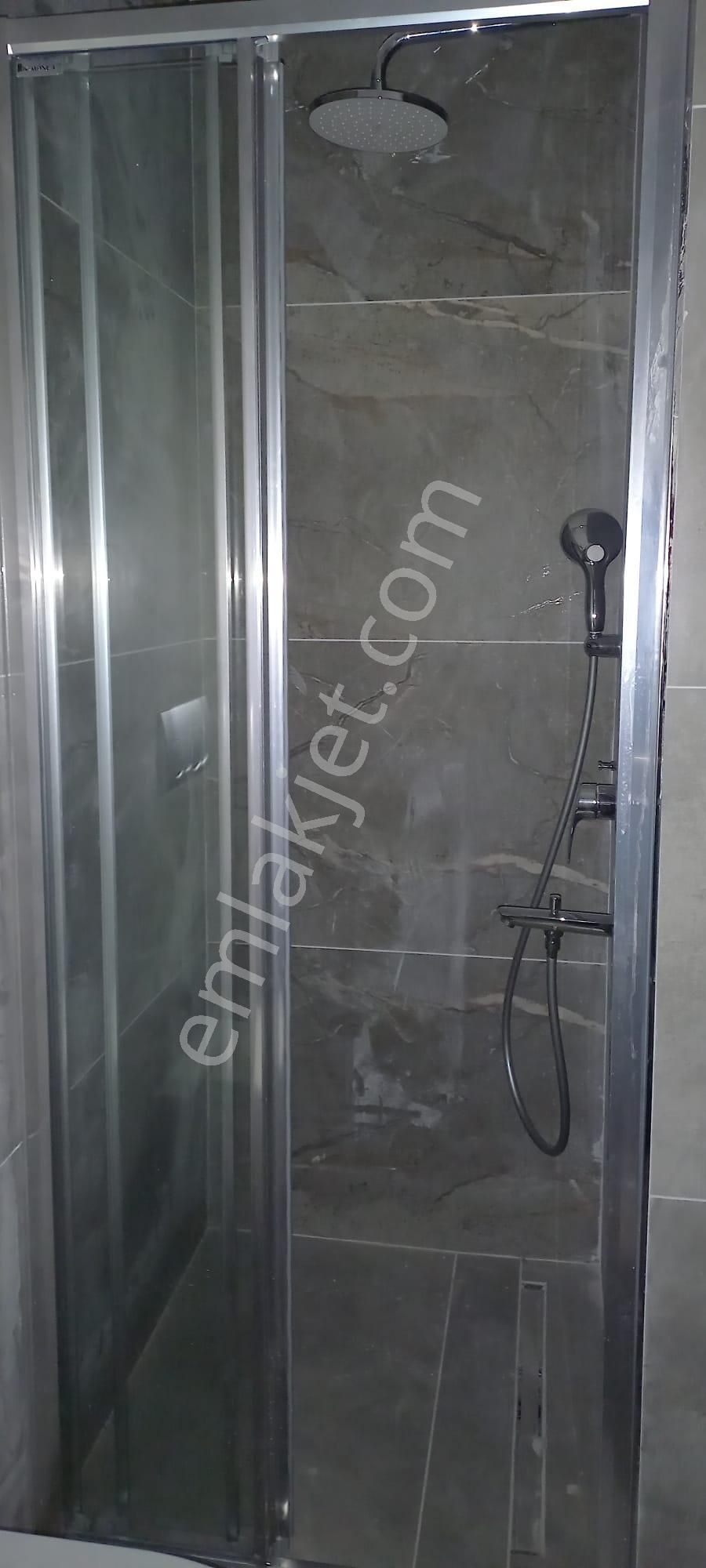 Çengelköy Meydan Sitesi 'ndde 2+1 Balkonlu Kiralık Daire - Görsel 24