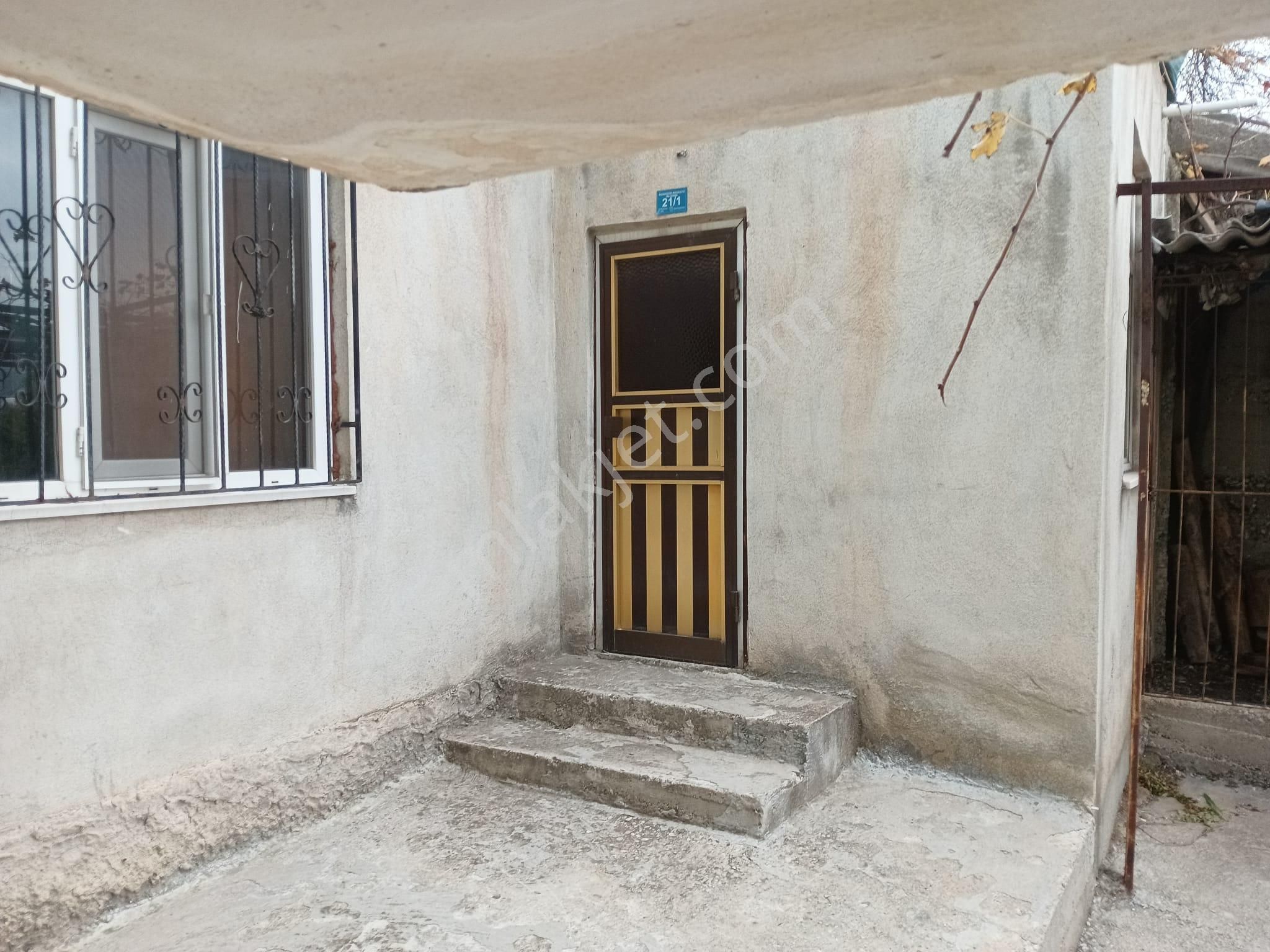 Mersin Silifke Mukaddem Mah. Müstakil İki Katlı Satılık Ev - Görsel 15