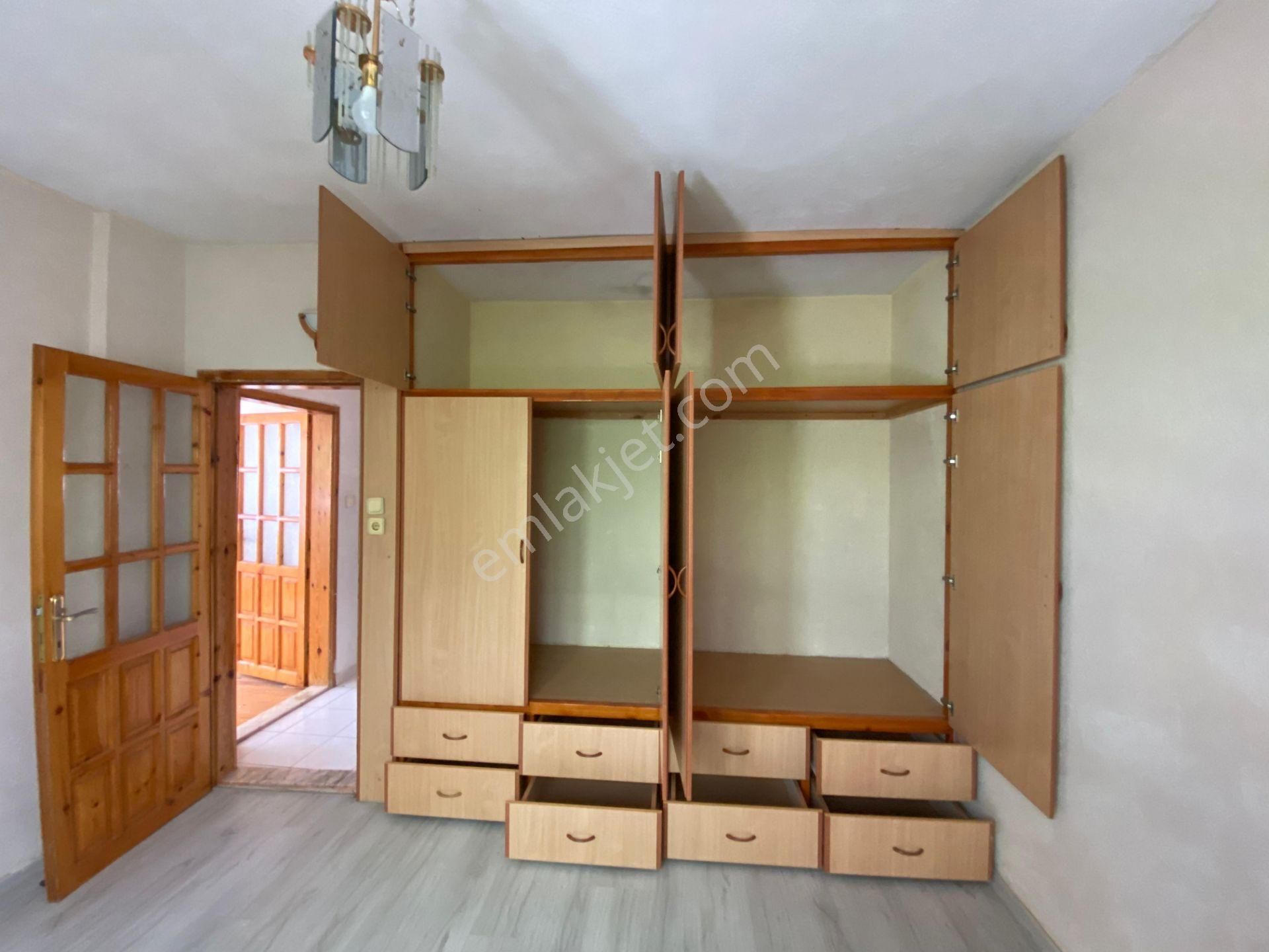 Mersin Silifke Mukaddem Mah. Müstakil İki Katlı Satılık Ev - Görsel 32