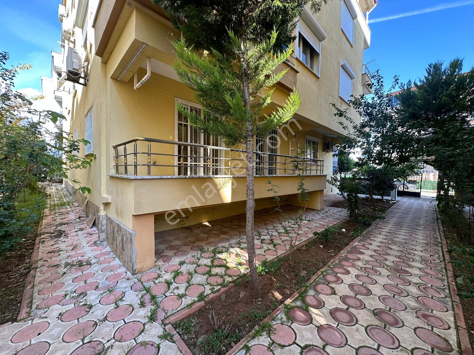 Didim Efelerde Yüksek Giriş 2+1ayrı Mutfak Daire - Görsel 3