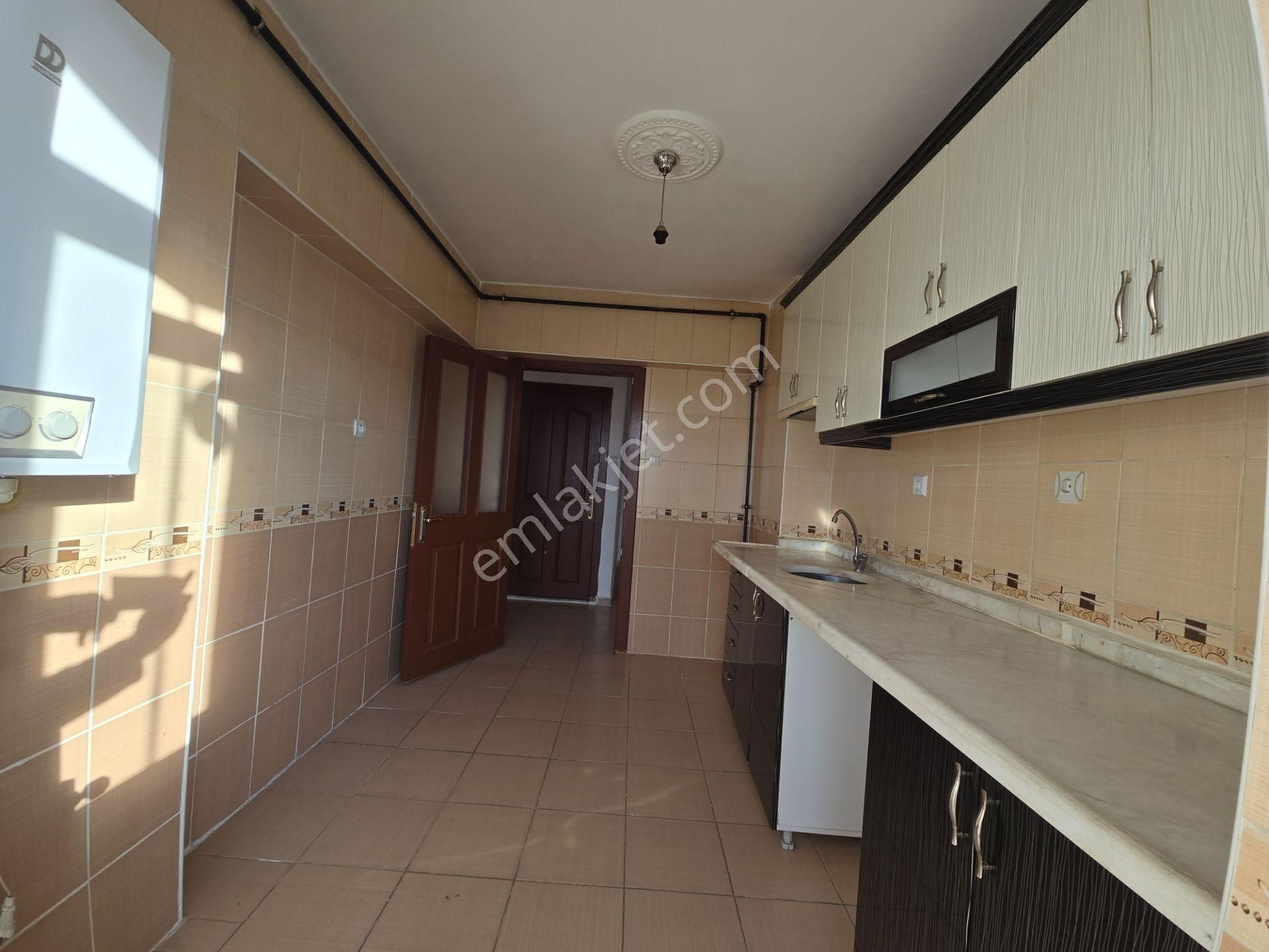 Merkezi Konum Köşe Başı 1. Kat Masrafsız Boş 3+1 Satılık Daire - Görsel 19